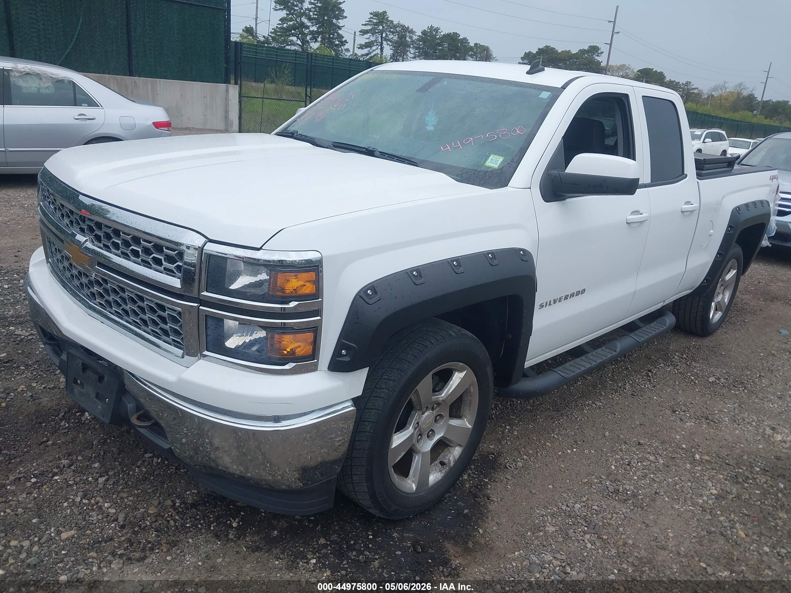 2014 Chevrolet Silverado 1500 1lt Белый vin: 1GCVKREC7EZ332639