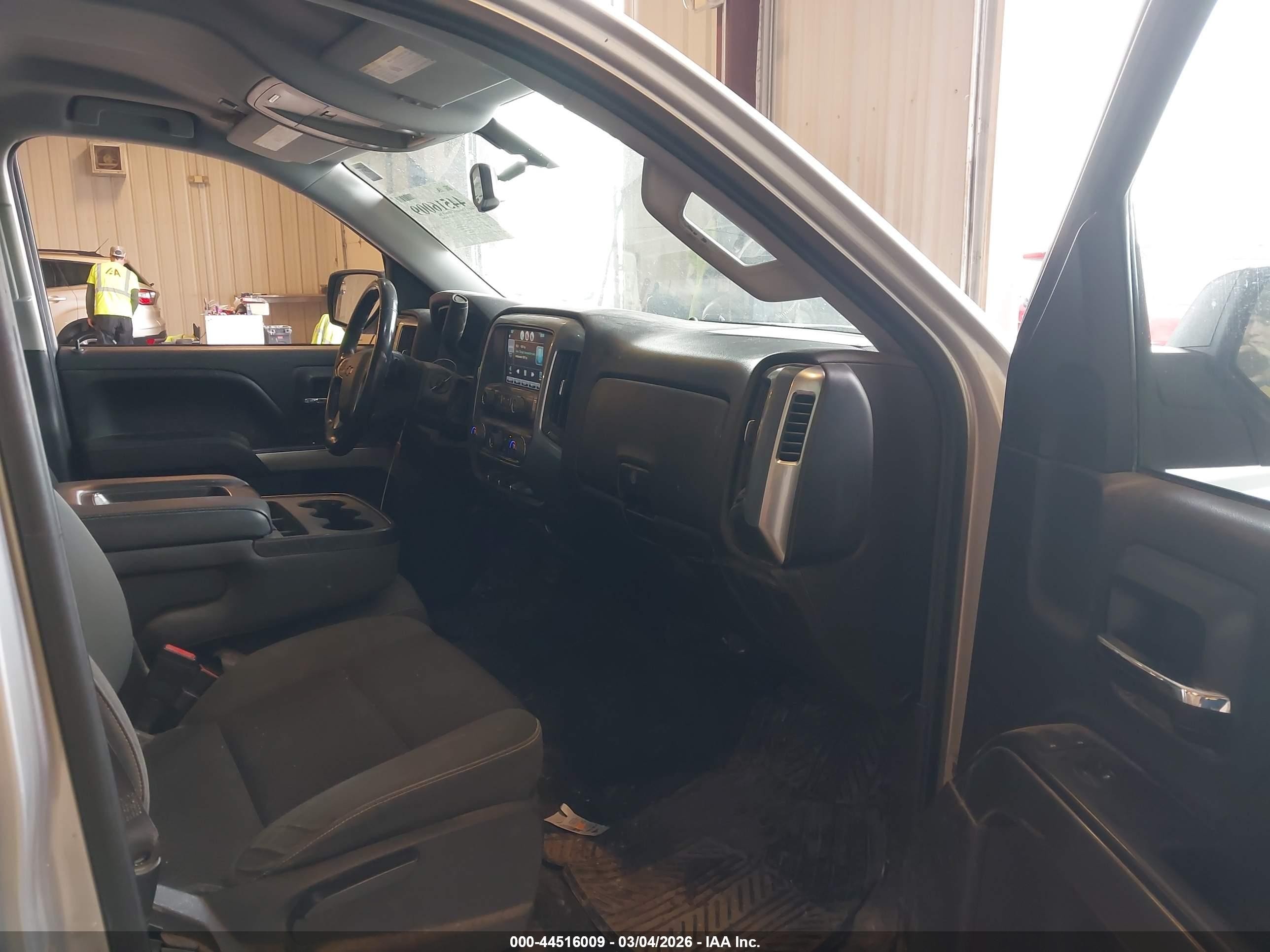 2014 Chevrolet Silverado K1500 Lt Silver vin: 1GCVKREC7EZ338814