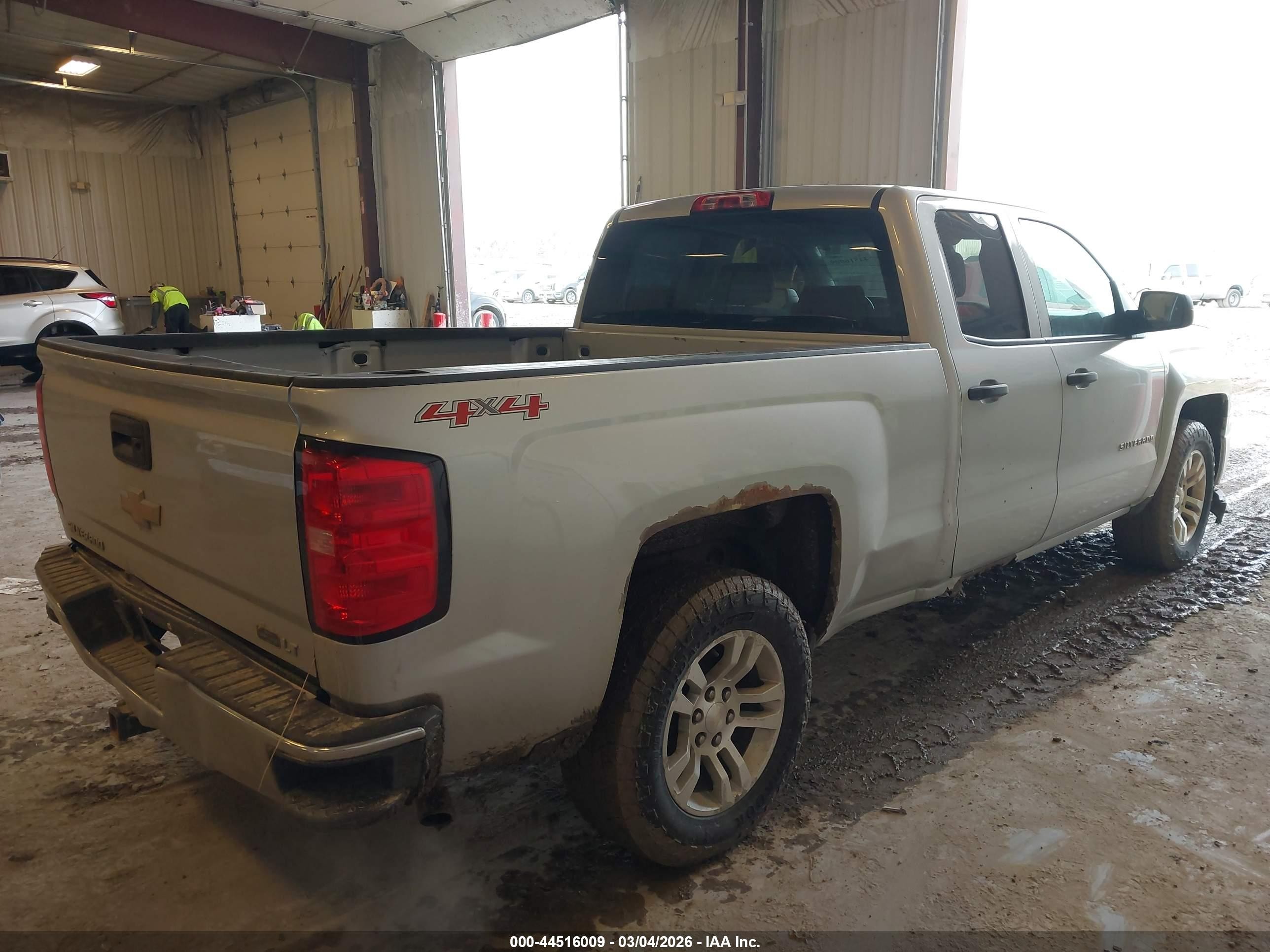 2014 Chevrolet Silverado K1500 Lt Silver vin: 1GCVKREC7EZ338814