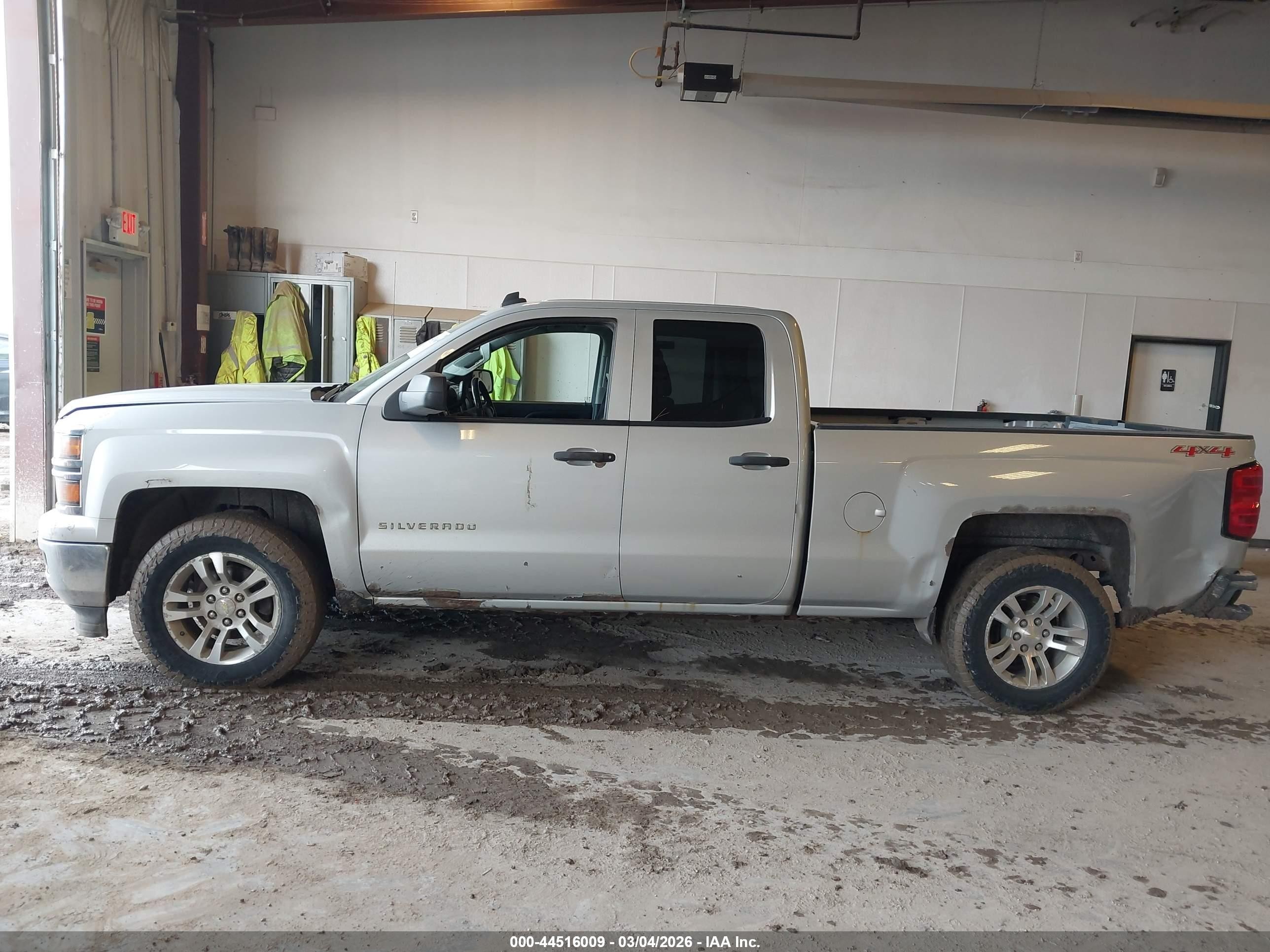 2014 Chevrolet Silverado K1500 Lt Silver vin: 1GCVKREC7EZ338814