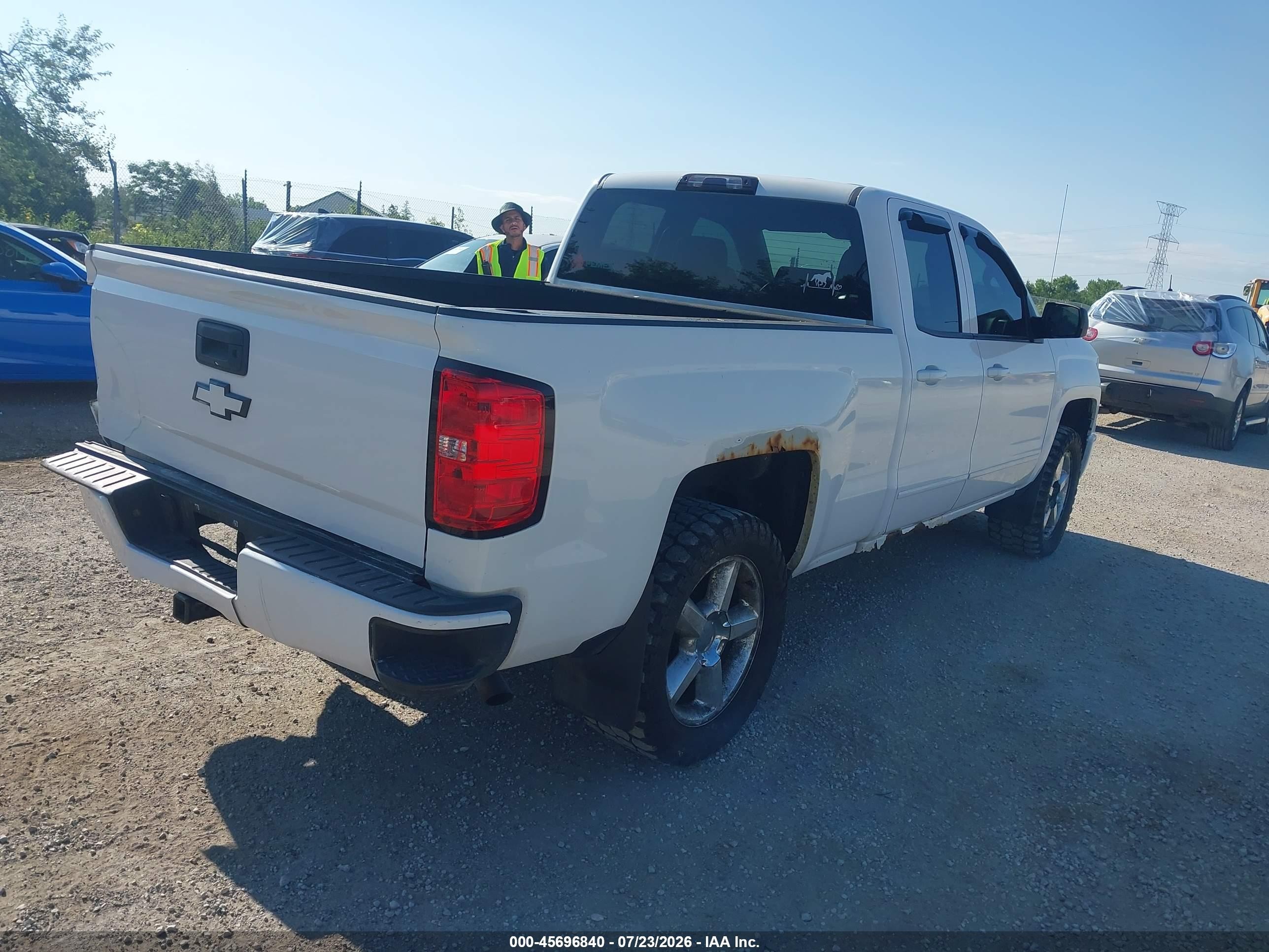 2014 Chevrolet Silverado 1500 Lt White vin: 1GCVKREC7EZ377001
