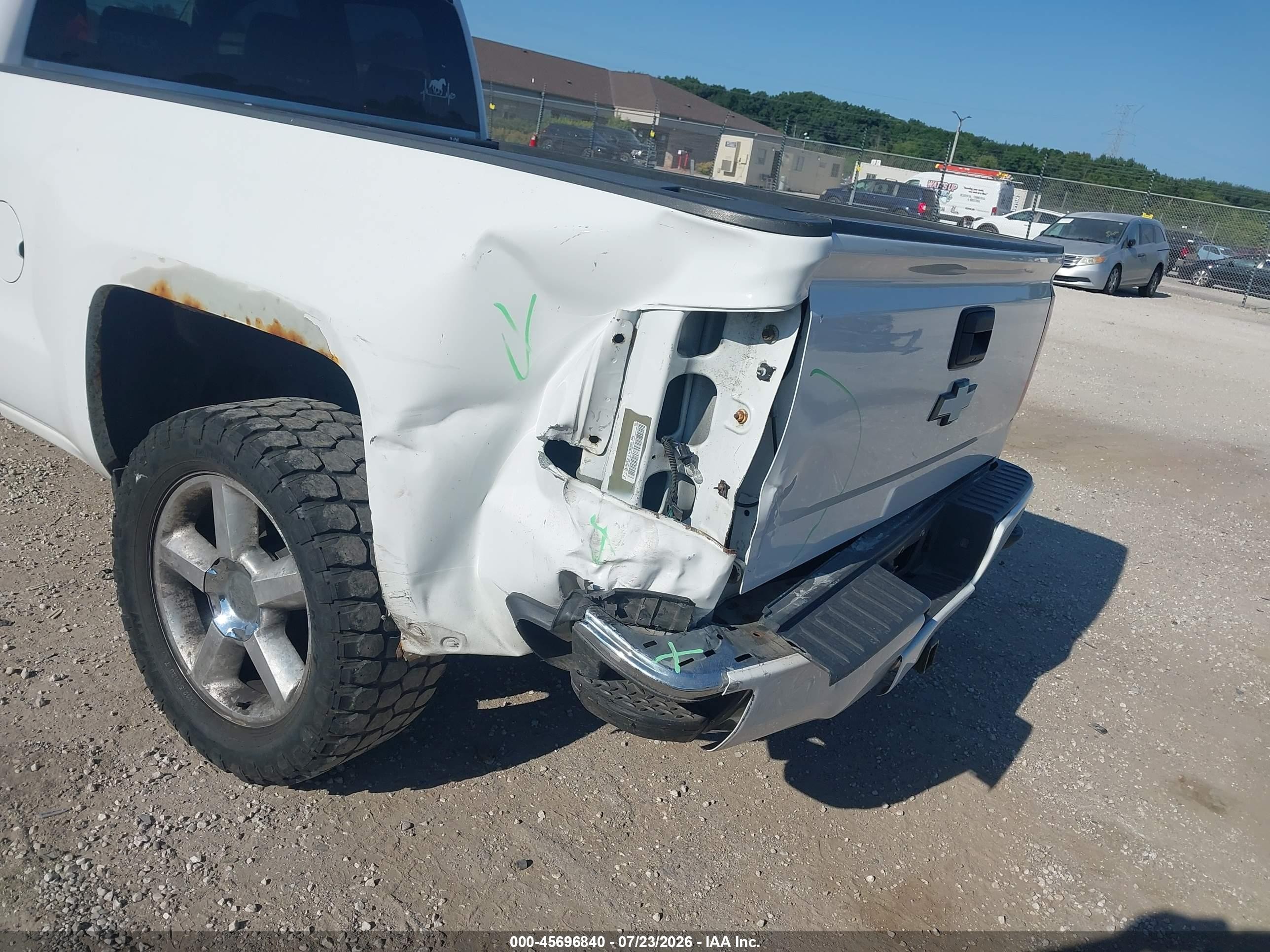 2014 Chevrolet Silverado 1500 Lt White vin: 1GCVKREC7EZ377001