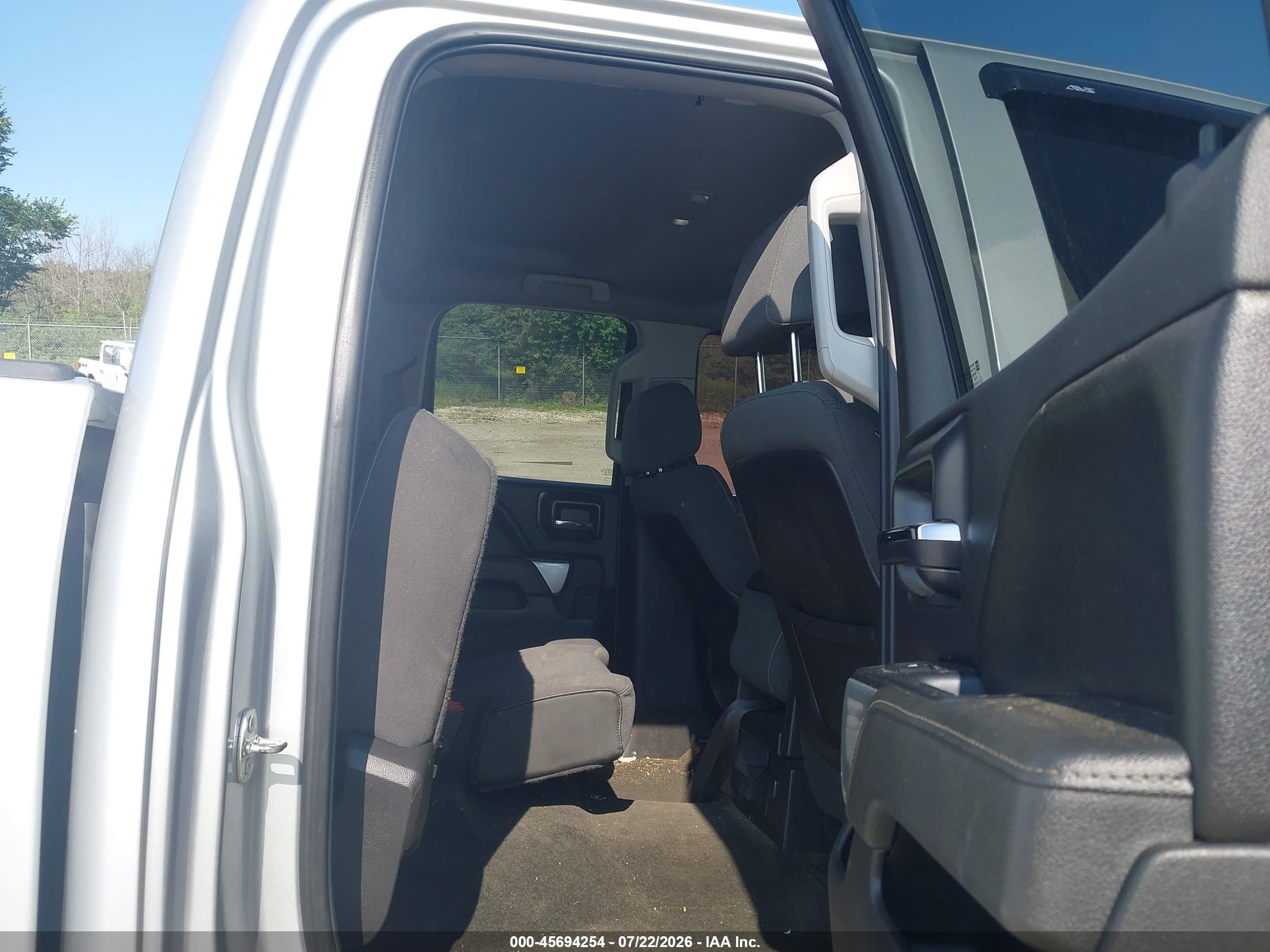2015 Chevrolet Silverado 1500 Lt Silver vin: 1GCVKREC7FZ195834