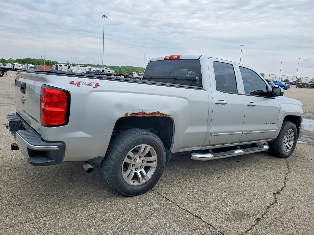 2015 Chevrolet Silverado K1500 Lt Silver vin: 1GCVKREC7FZ215032