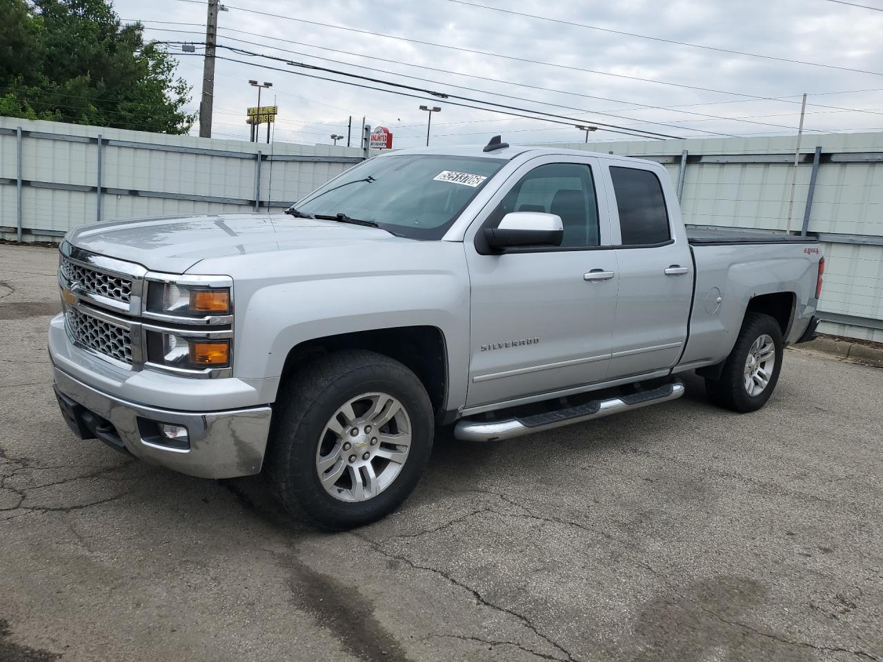 2015 Chevrolet Silverado K1500 Lt Silver vin: 1GCVKREC7FZ215032 Damage: Left Front Fender, Chipped, 1