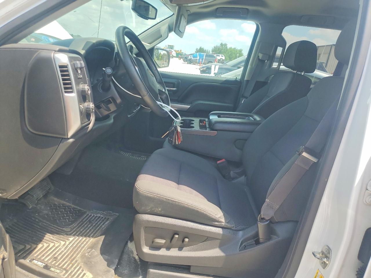 2015 Chevrolet Silverado K1500 Lt White vin: 1GCVKREC7FZ240416