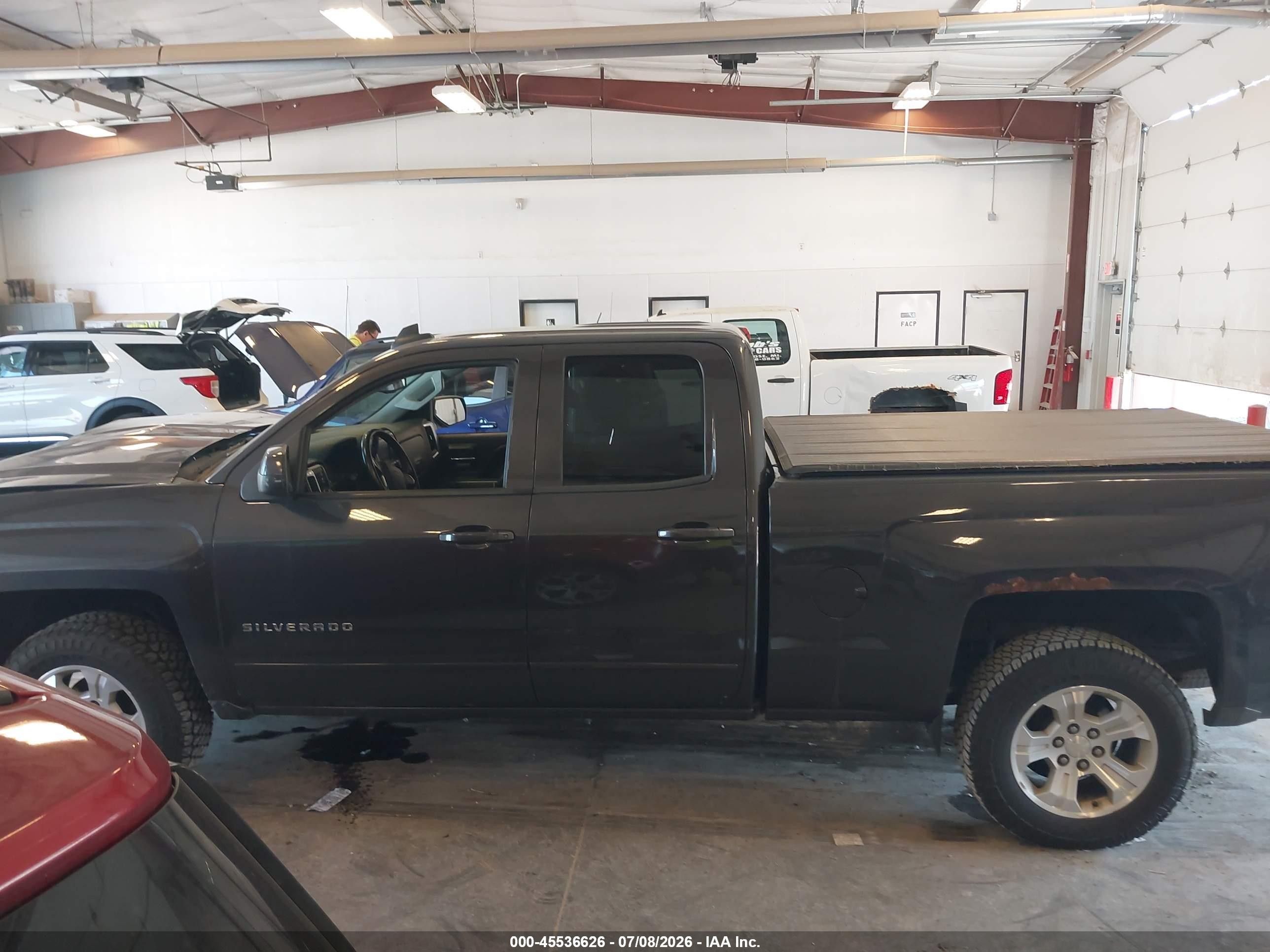 2015 Chevrolet Silverado 1500 Lt Серый vin: 1GCVKREC7FZ245549