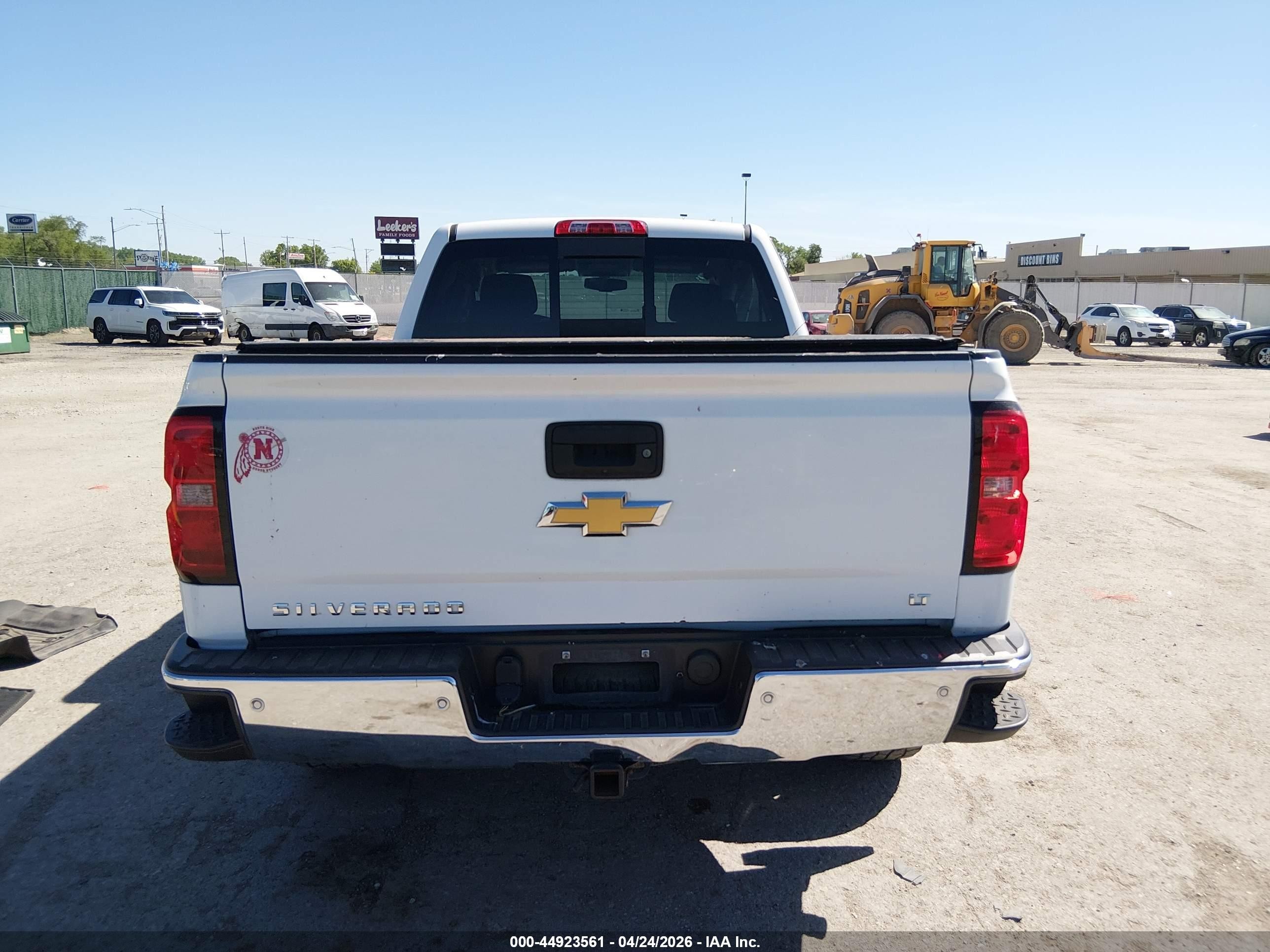 2015 Chevrolet Silverado 1500 1lt White vin: 1GCVKREC7FZ328575