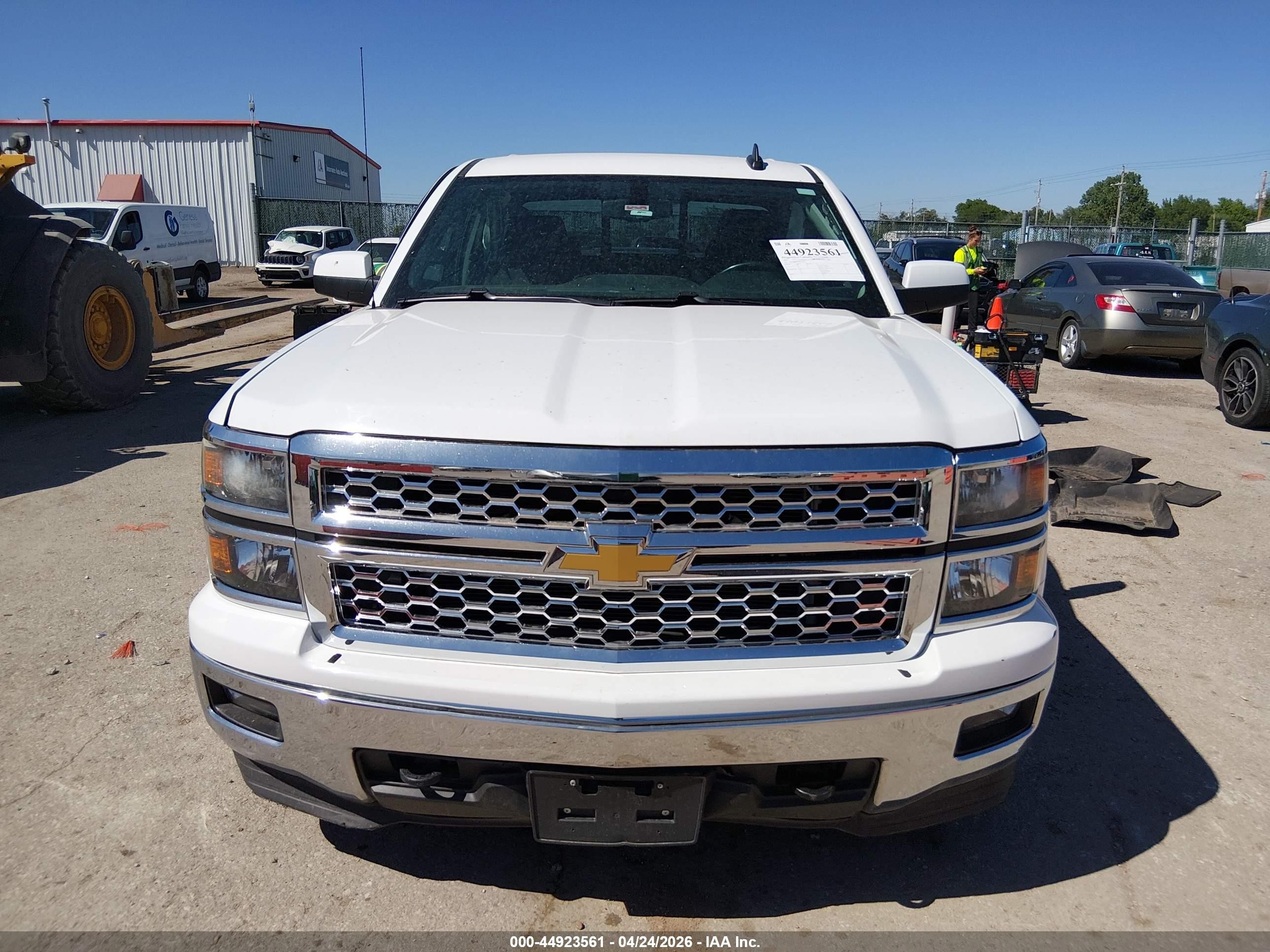 2015 Chevrolet Silverado 1500 1lt White vin: 1GCVKREC7FZ328575