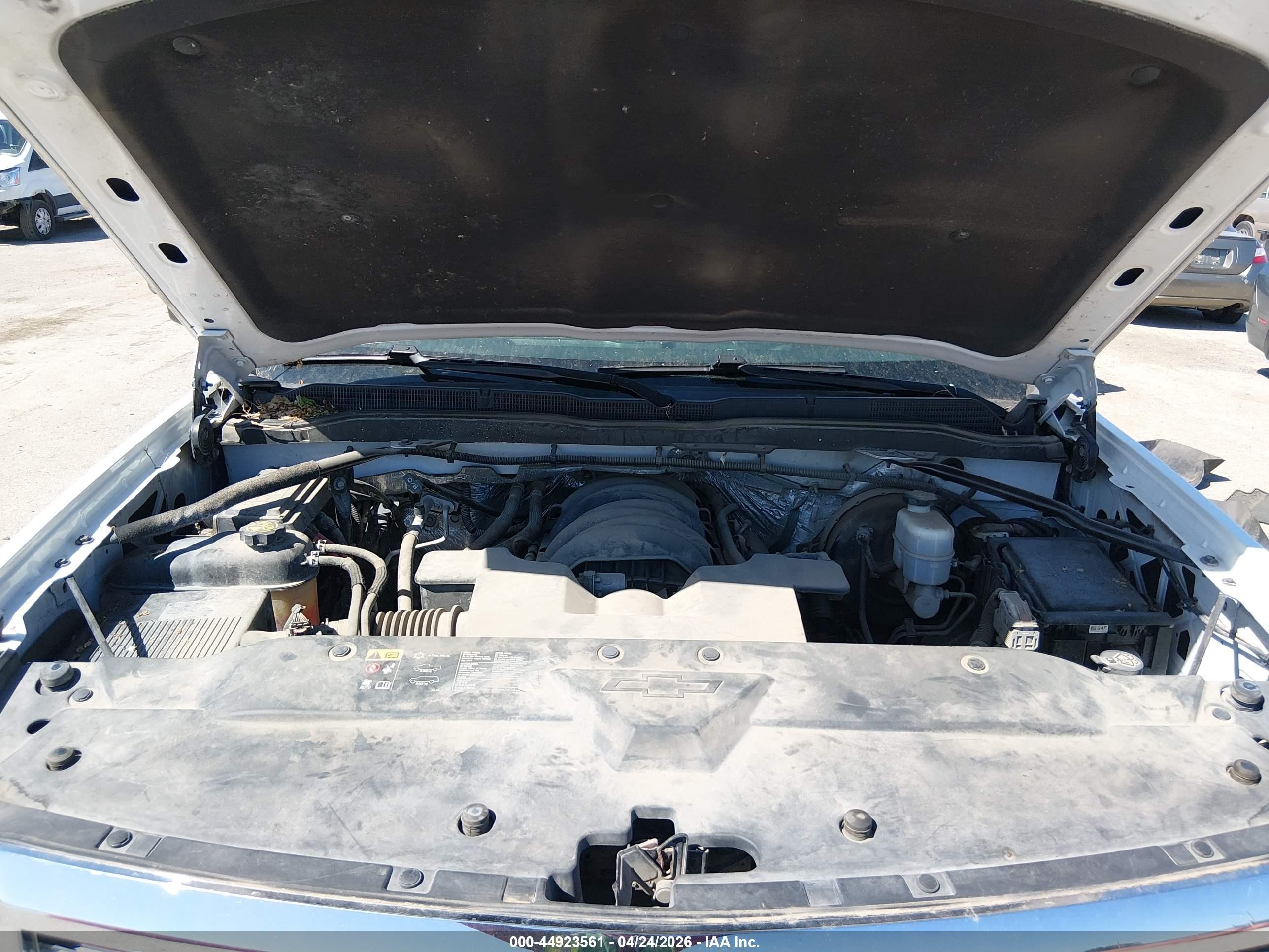 2015 Chevrolet Silverado 1500 1lt White vin: 1GCVKREC7FZ328575