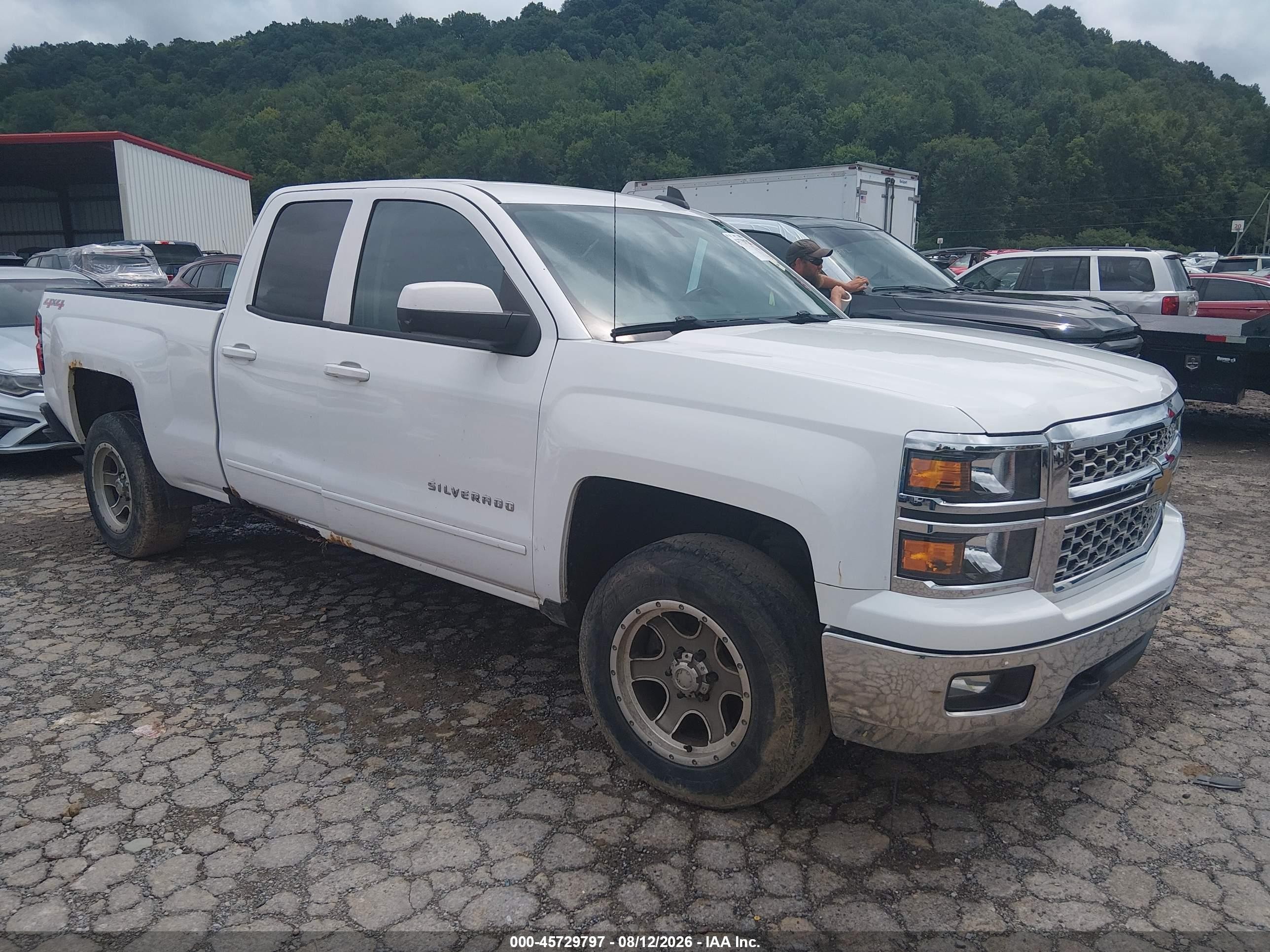 2015 Chevrolet Silverado 1500 Lt White vin: 1GCVKREC7FZ370261
