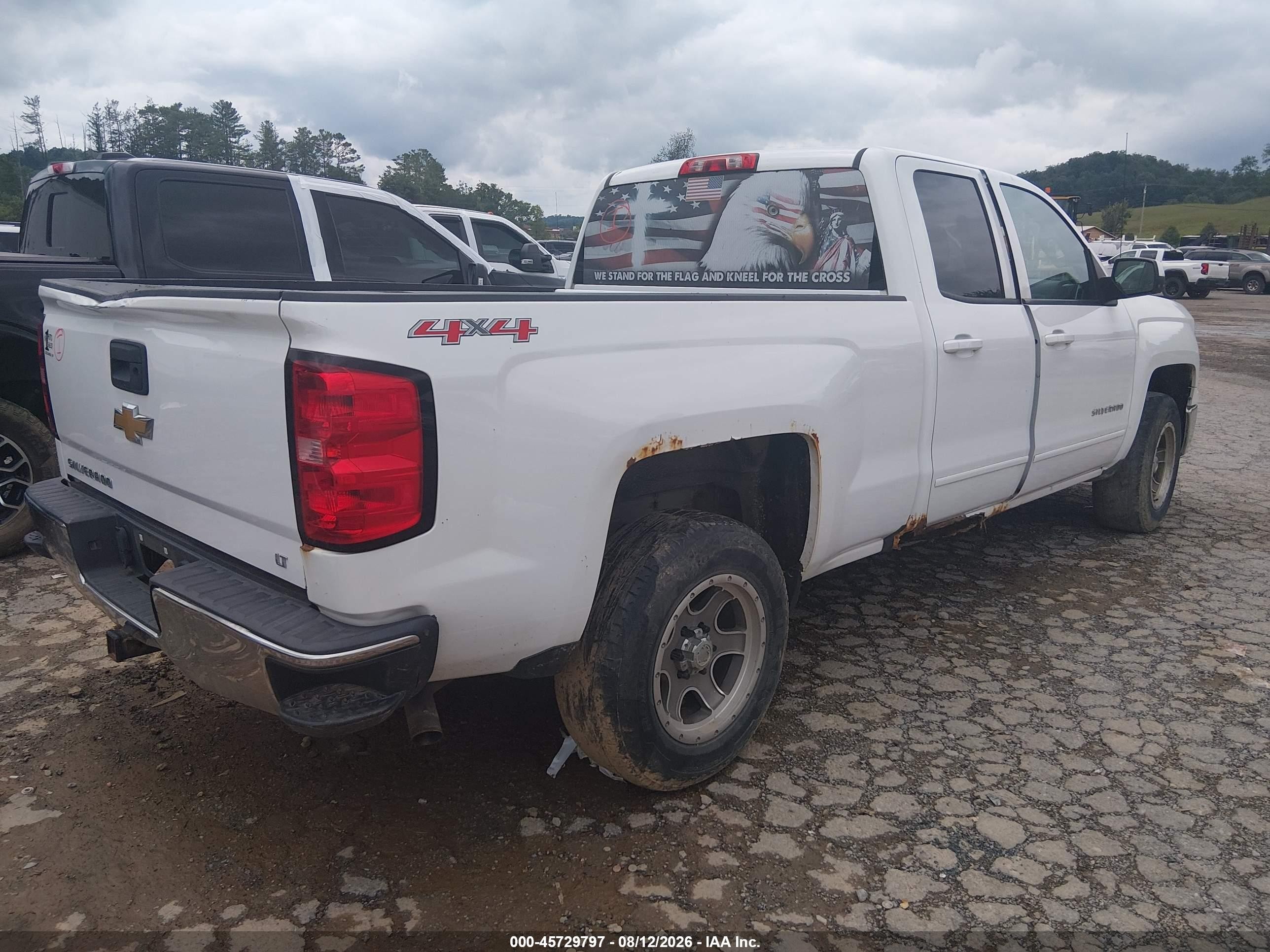 2015 Chevrolet Silverado 1500 Lt White vin: 1GCVKREC7FZ370261