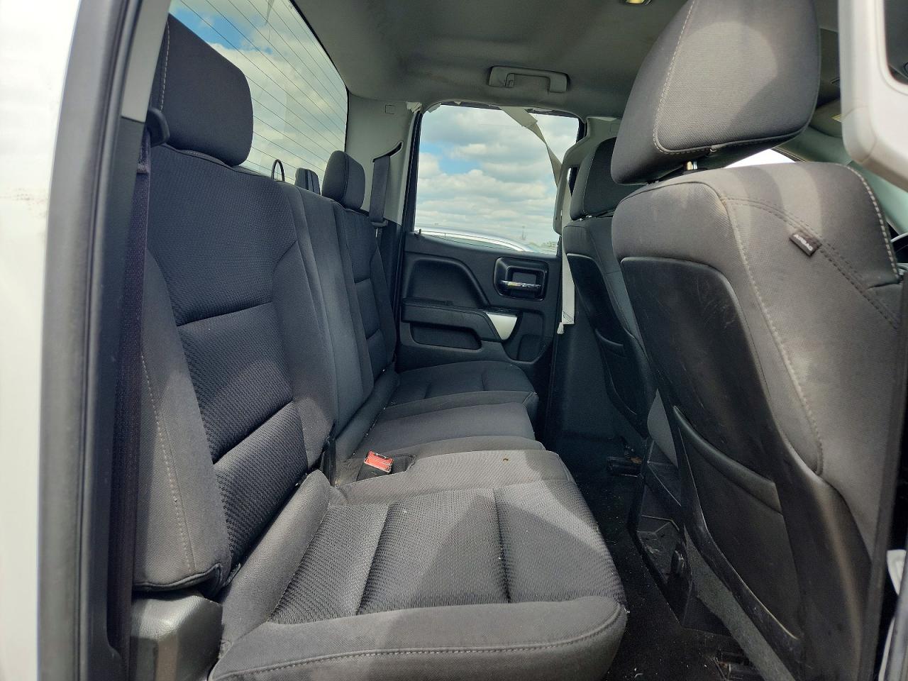 2015 Chevrolet Silverado K1500 Lt White vin: 1GCVKREC7FZ446559