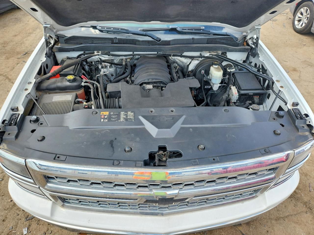 2015 Chevrolet Silverado K1500 Lt White vin: 1GCVKREC7FZ446559