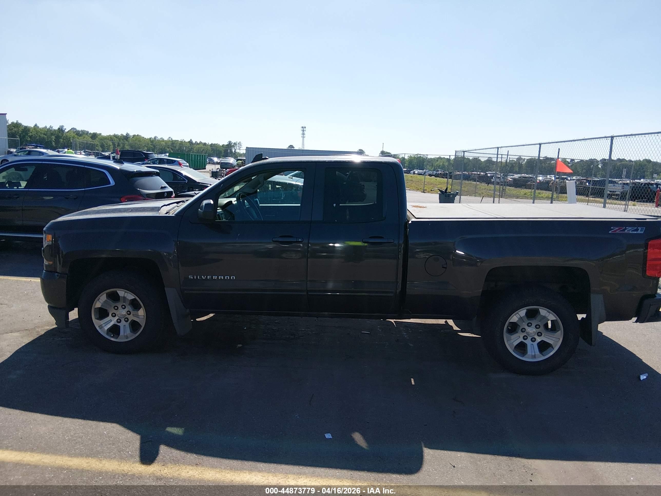 2016 Chevrolet Silverado 1500 2lt Gray vin: 1GCVKREC7GZ233502