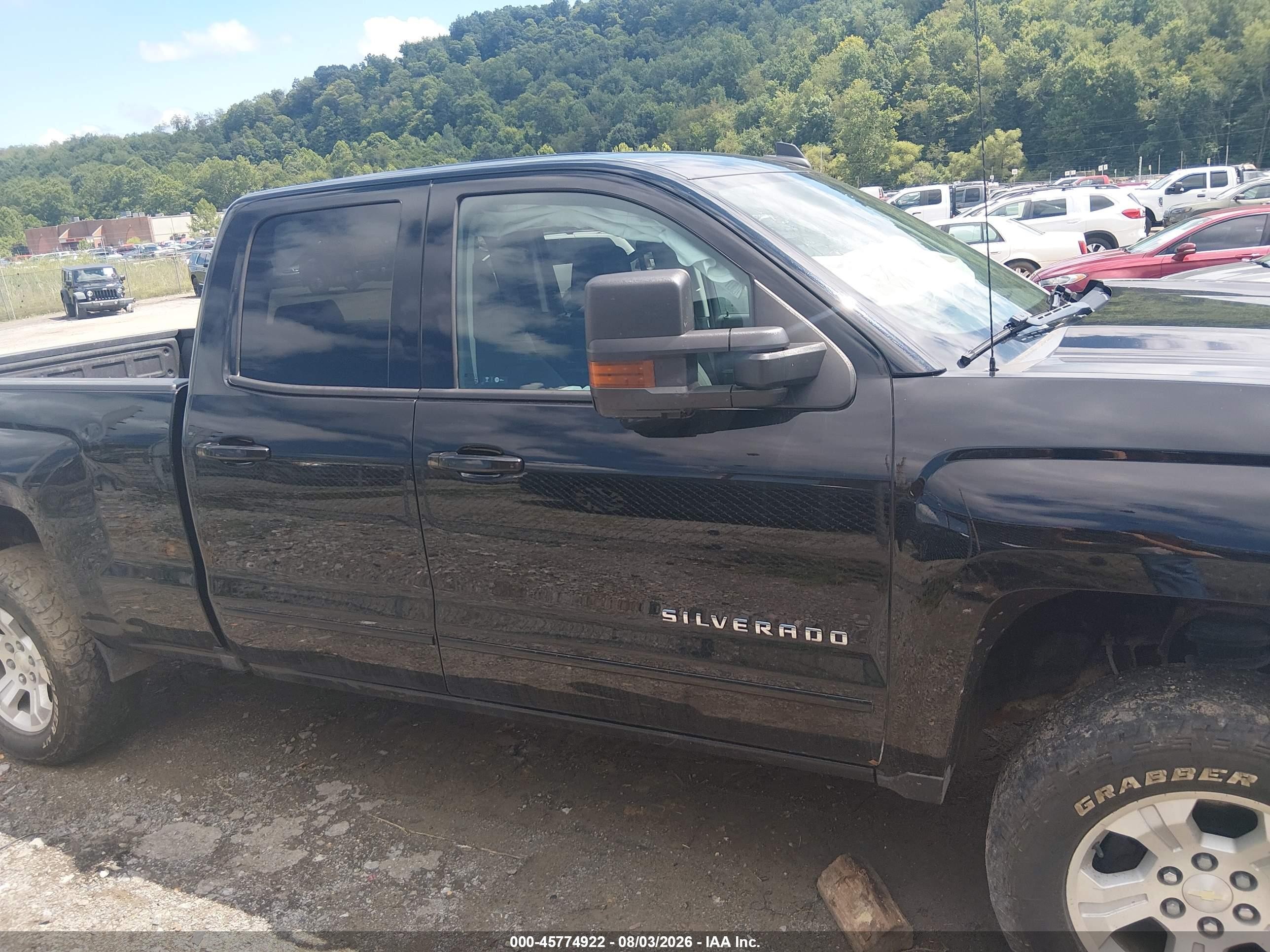 2017 Chevrolet Silverado 1500 Lt Black vin: 1GCVKREC7HZ315876