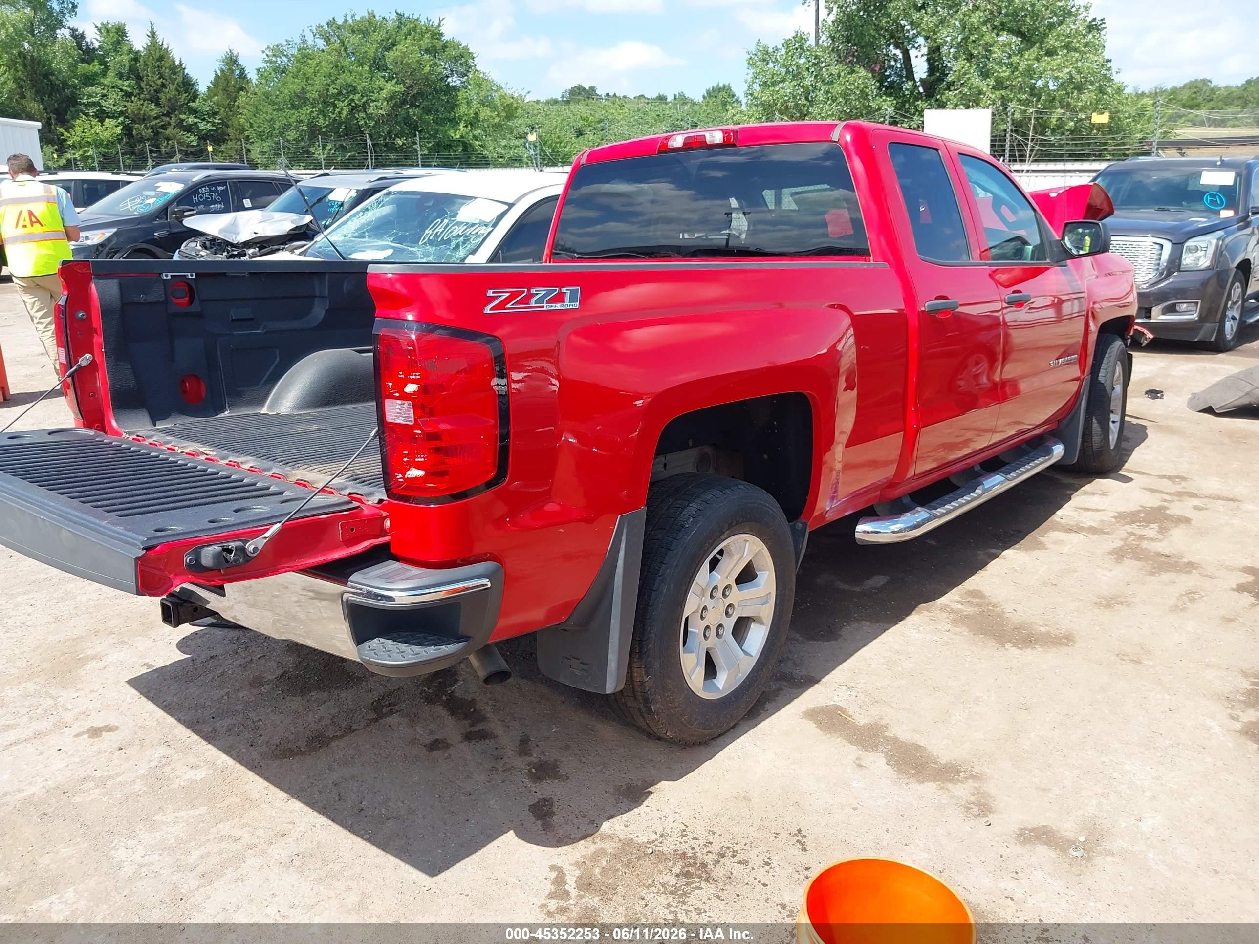 2014 Chevrolet Silverado 1500 Lt Red vin: 1GCVKREC8EZ266327