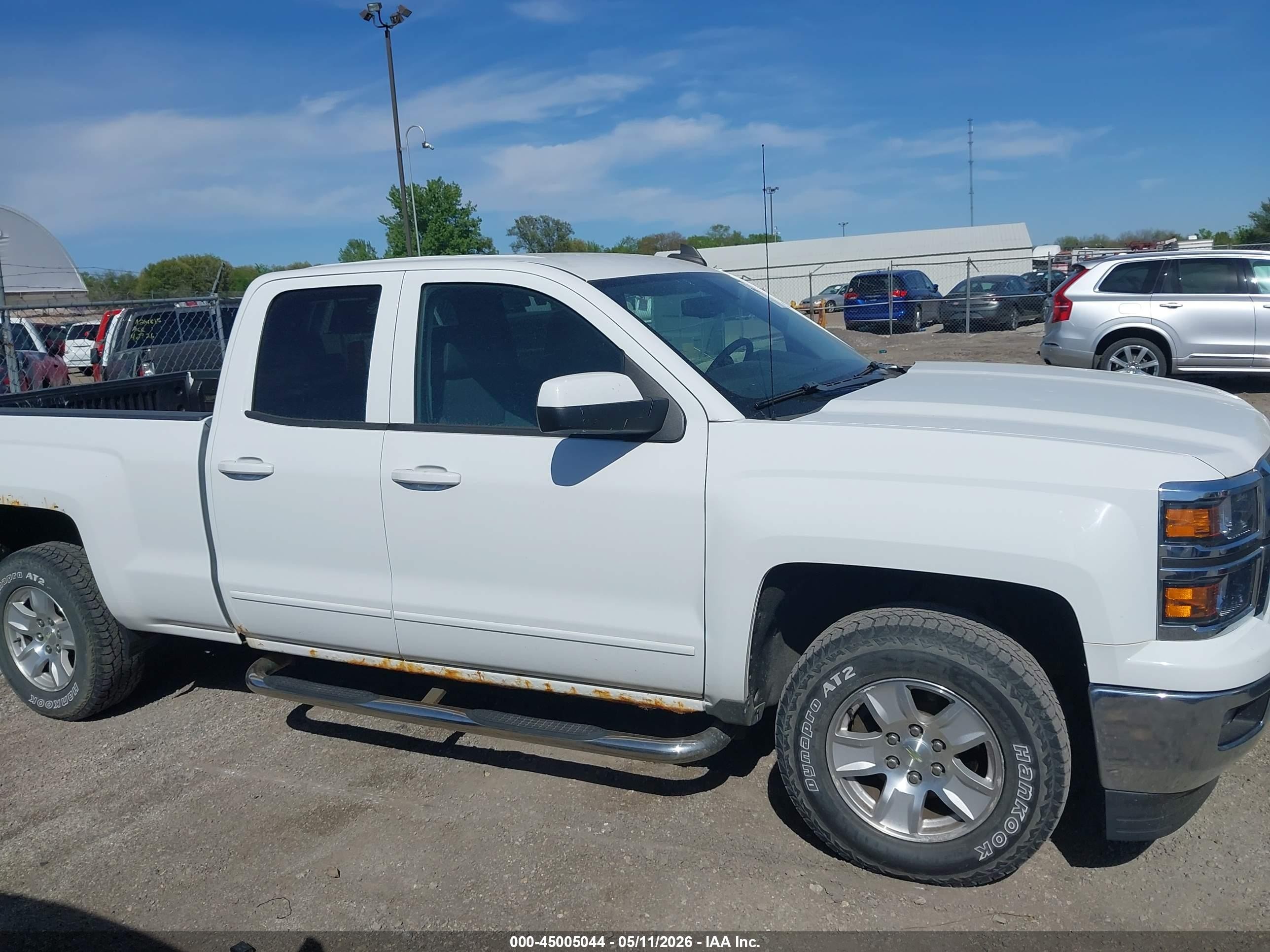 2015 Chevrolet Silverado 1500 1lt Белый vin: 1GCVKREC9FZ444988