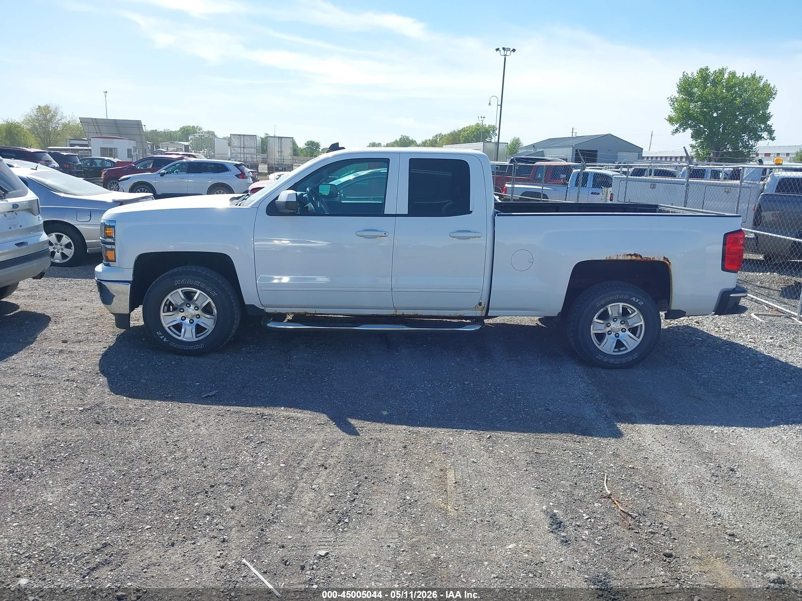 2015 Chevrolet Silverado 1500 1lt Белый vin: 1GCVKREC9FZ444988