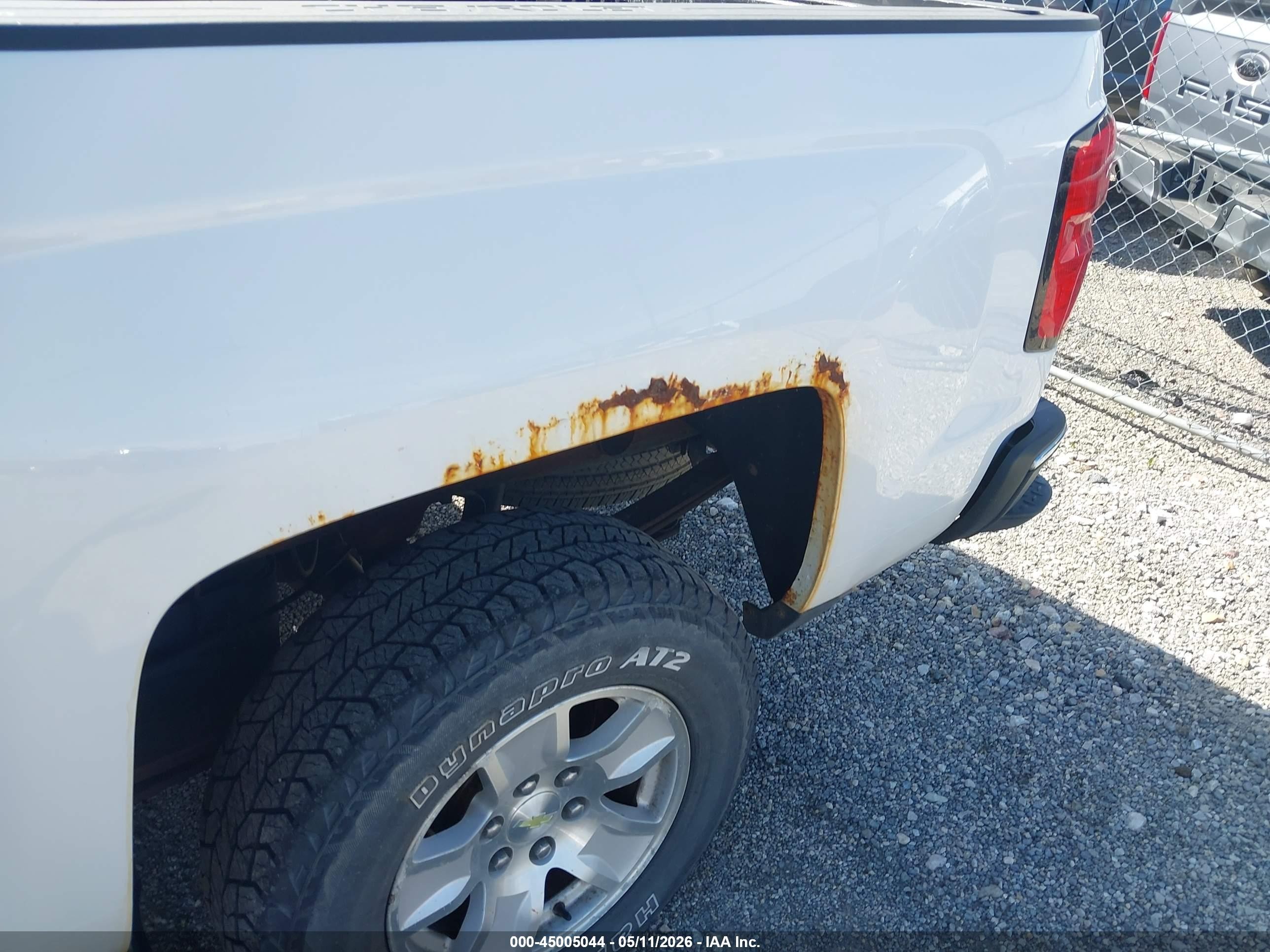 2015 Chevrolet Silverado 1500 1lt Белый vin: 1GCVKREC9FZ444988