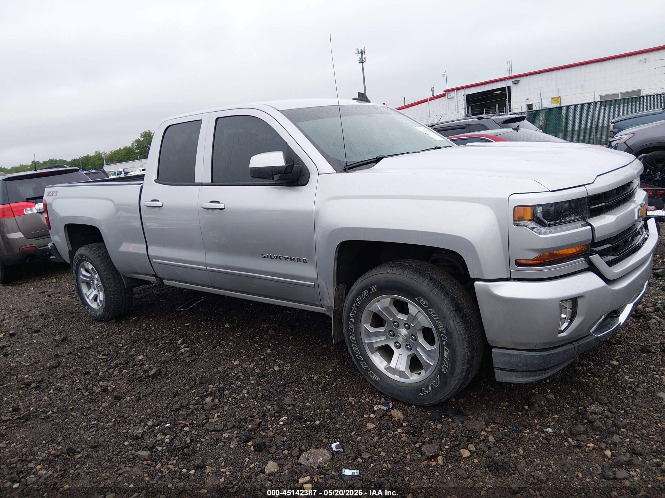 2018 Chevrolet Silverado 1500 2lt Silver vin: 1GCVKREC9JZ361604
