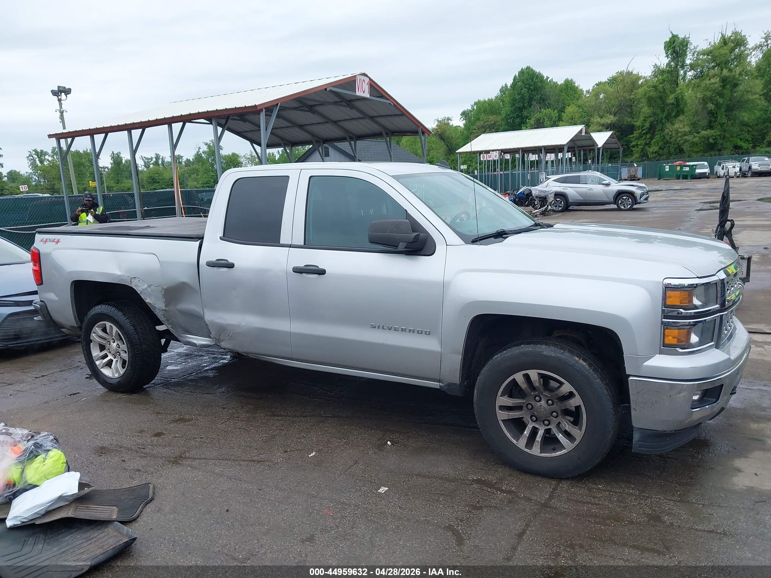 2014 Chevrolet Silverado 1500 1lt Silver vin: 1GCVKRECXEZ169999