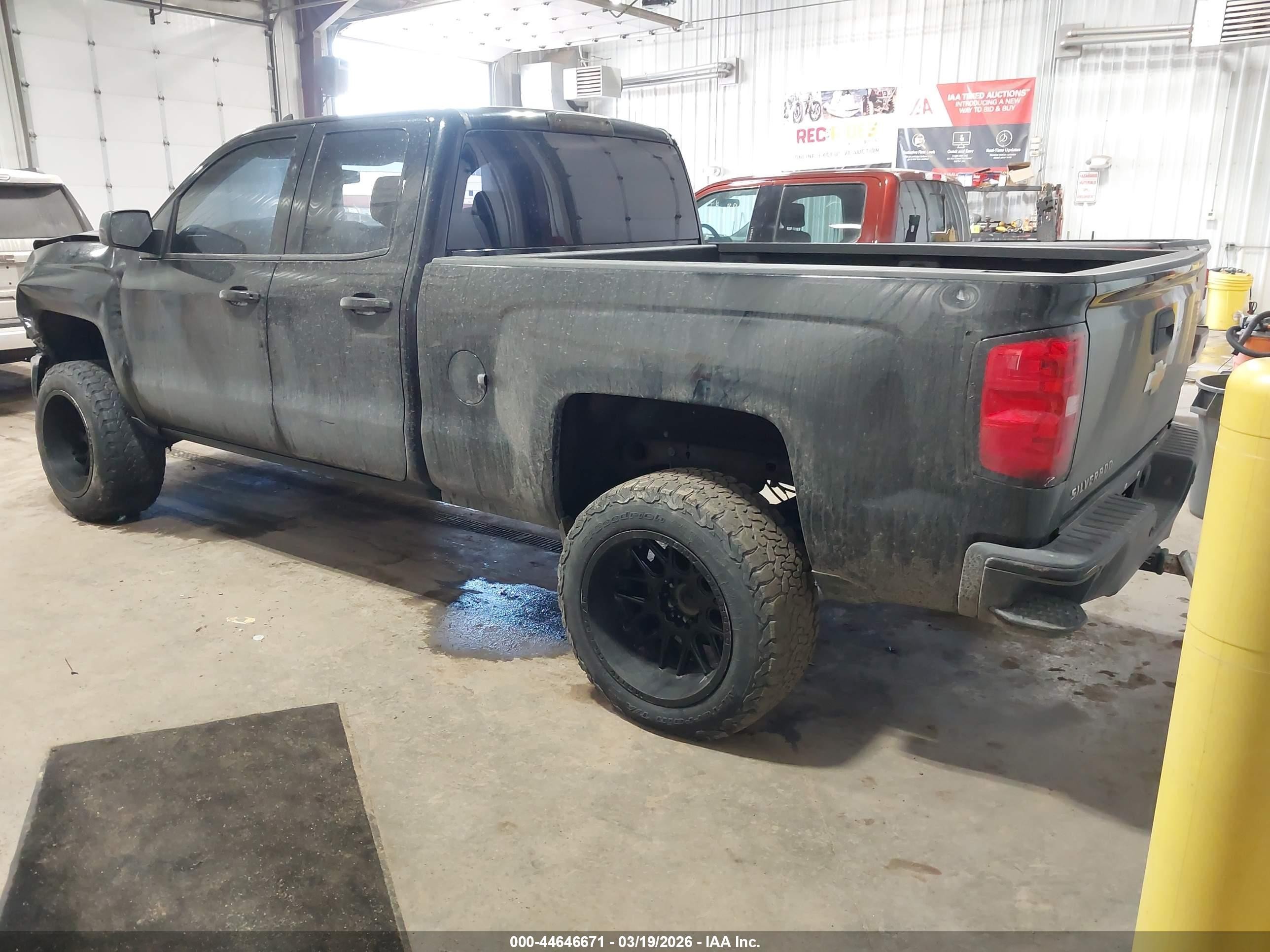 2015 Chevrolet Silverado 1500 2lt Черный vin: 1GCVKRECXFZ316095