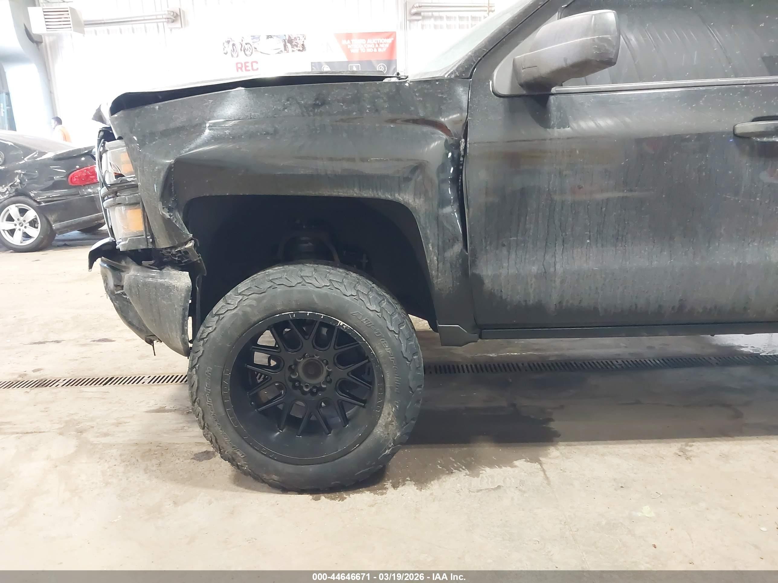 2015 Chevrolet Silverado 1500 2lt Черный vin: 1GCVKRECXFZ316095