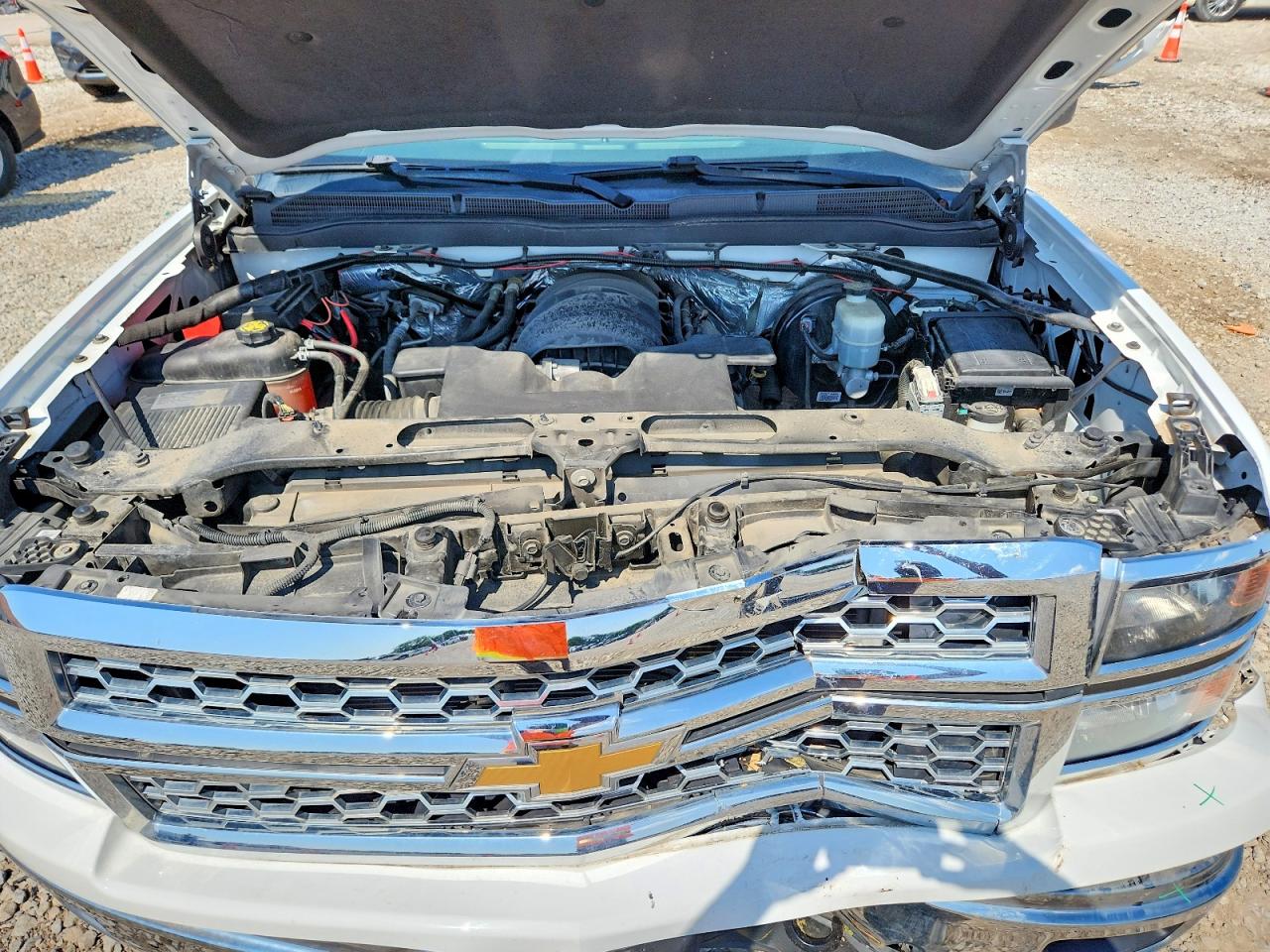 2015 Chevrolet Silverado K1500 Lt Белый vin: 1GCVKRECXFZ344348