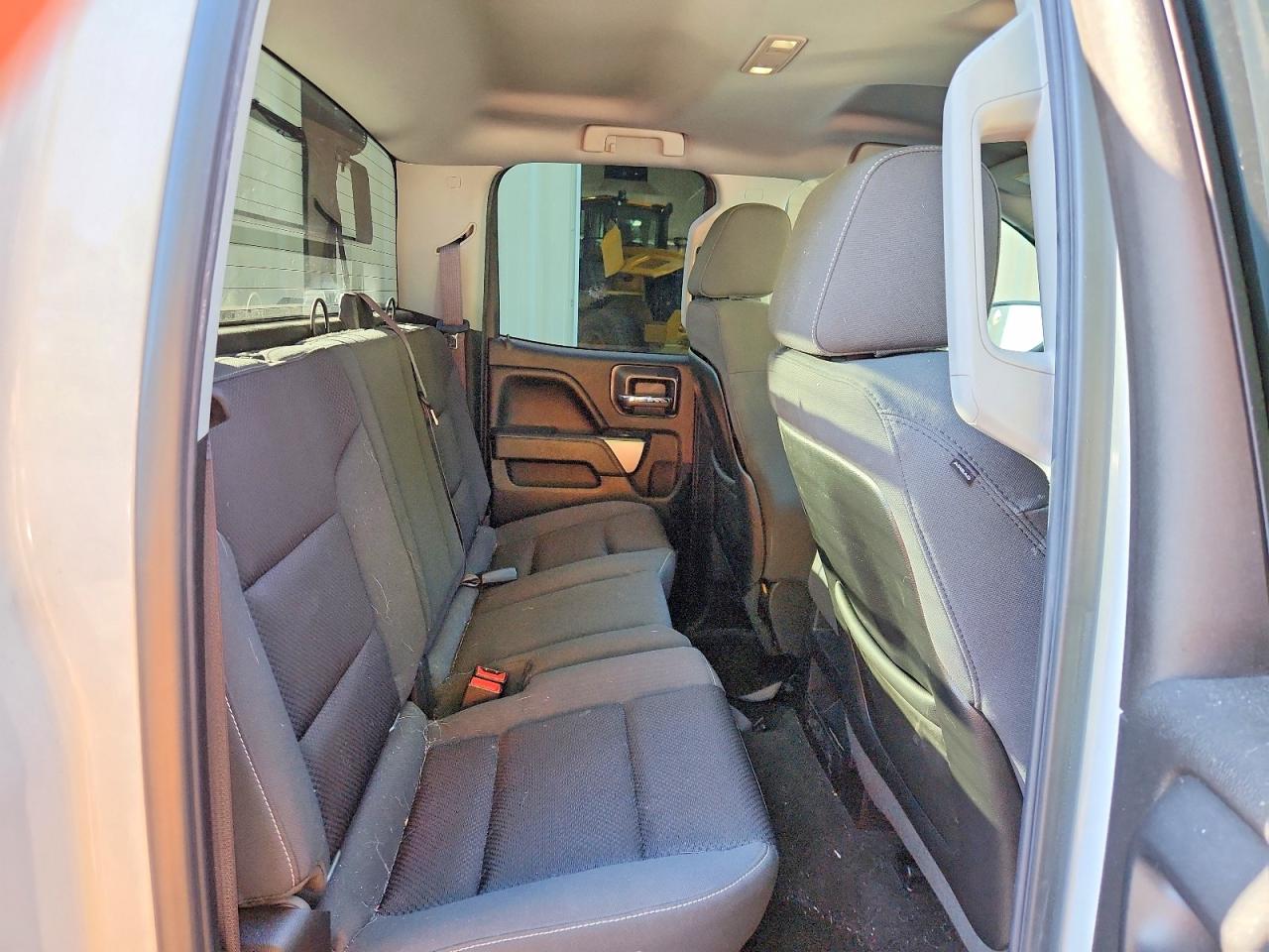 2015 Chevrolet Silverado K1500 Lt White vin: 1GCVKRECXFZ357794