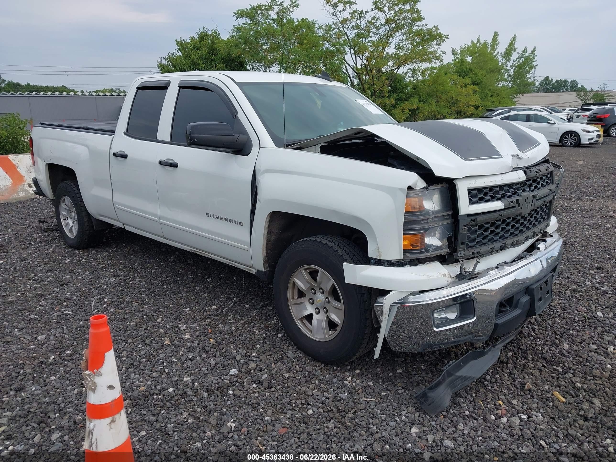 2015 Chevrolet Silverado 1500 Lt White vin: 1GCVKRECXFZ398443