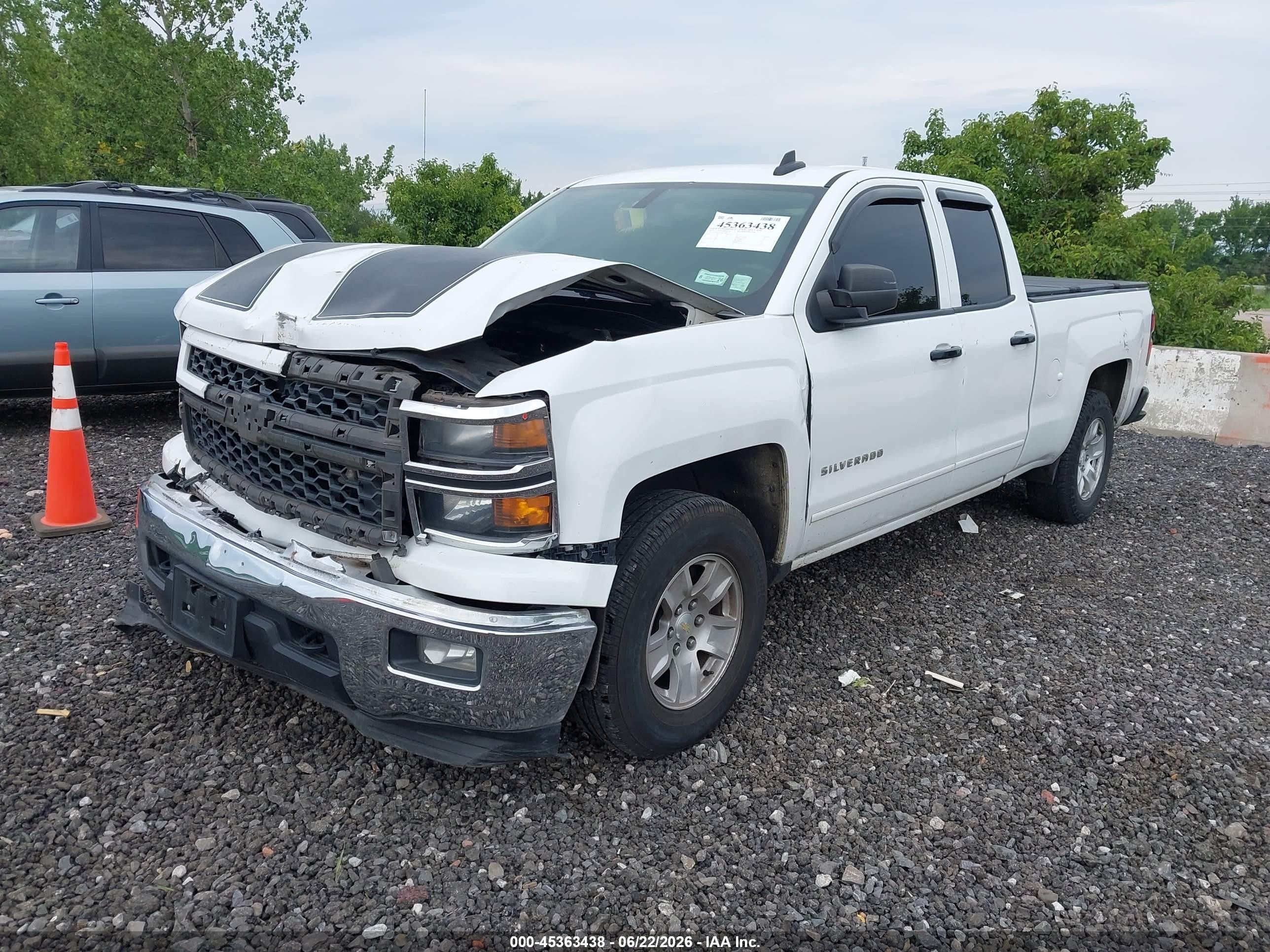 2015 Chevrolet Silverado 1500 Lt White vin: 1GCVKRECXFZ398443
