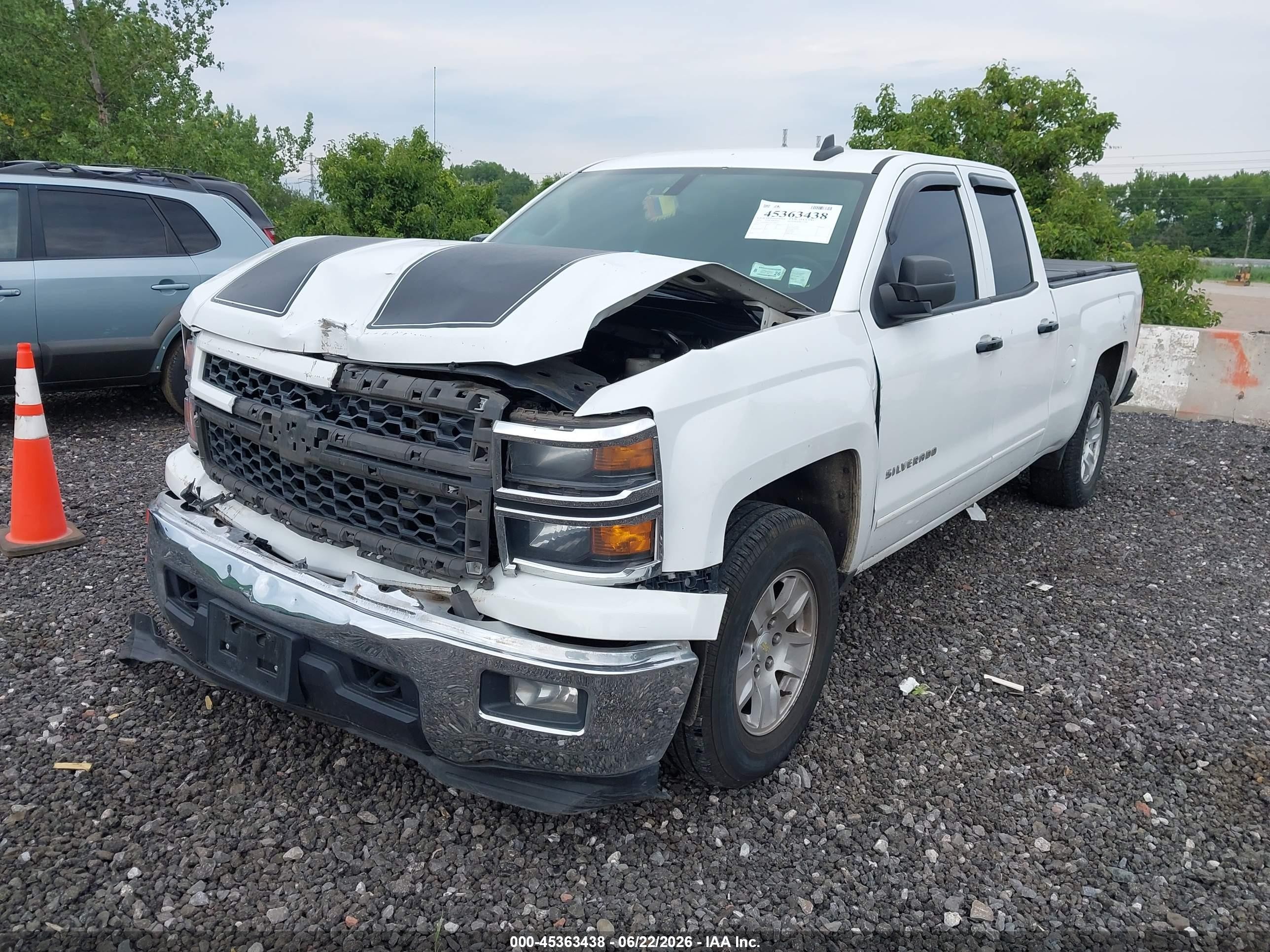 2015 Chevrolet Silverado 1500 Lt White vin: 1GCVKRECXFZ398443