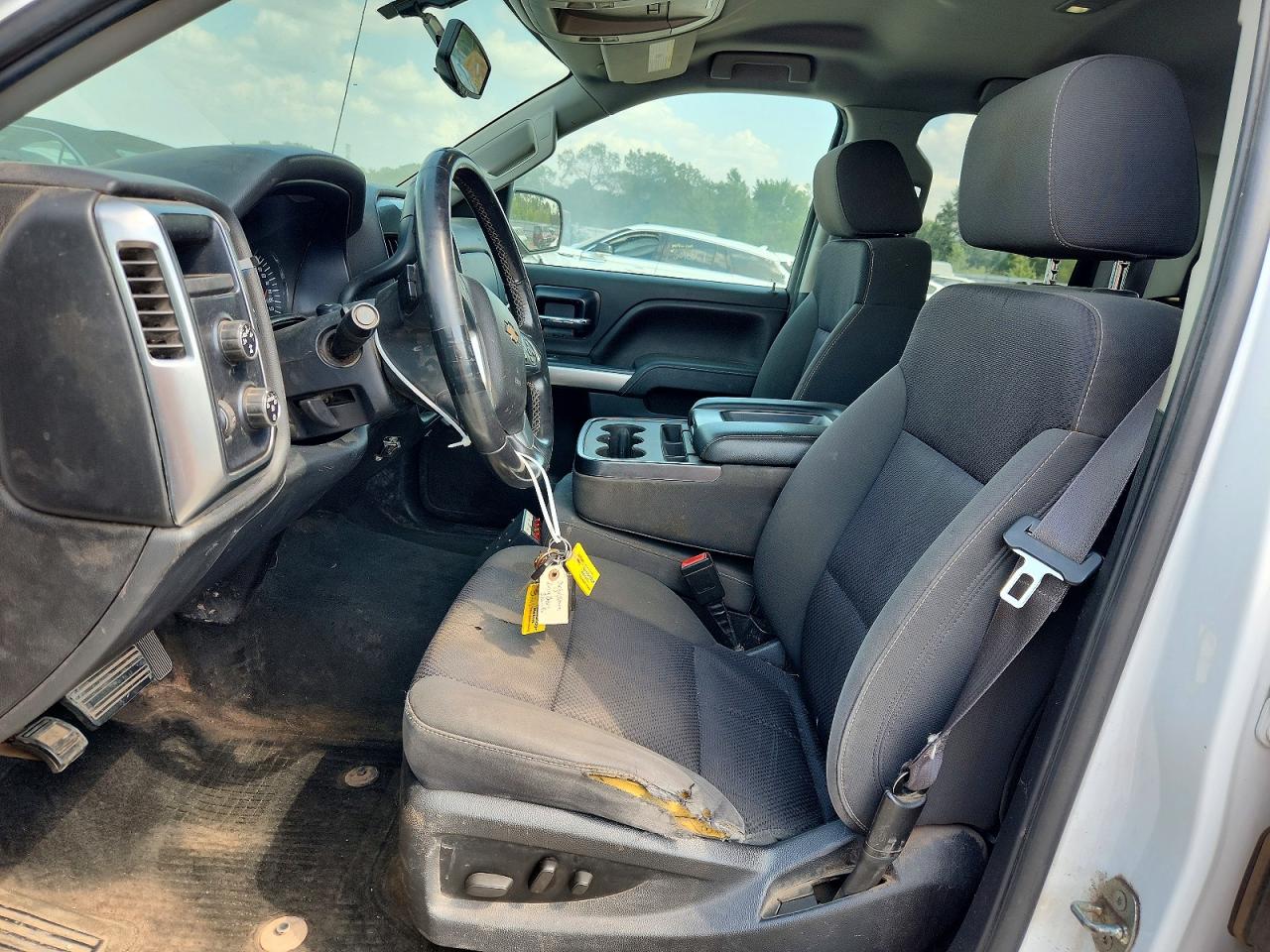 2014 Chevrolet Silverado K1500 Lt White vin: 1GCVKREH2EZ188378