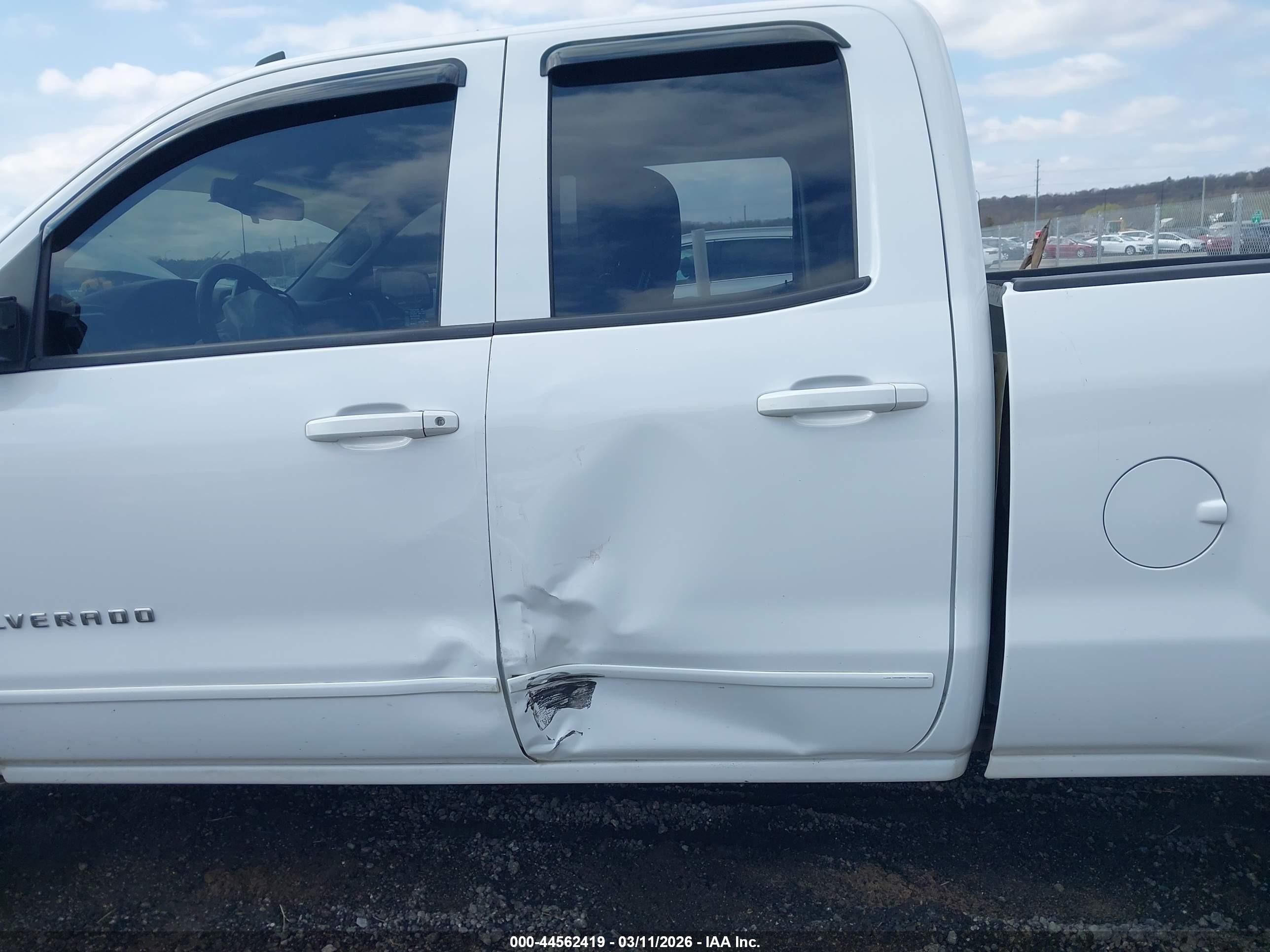 2015 Chevrolet Silverado 1500 1lt White vin: 1GCVKREH4FZ290038