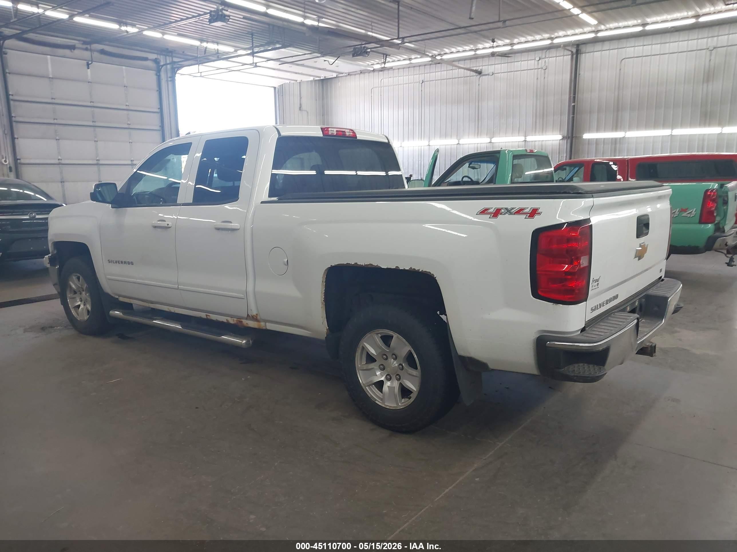2015 Chevrolet Silverado 1500 1lt Белый vin: 1GCVKREH4FZ359990