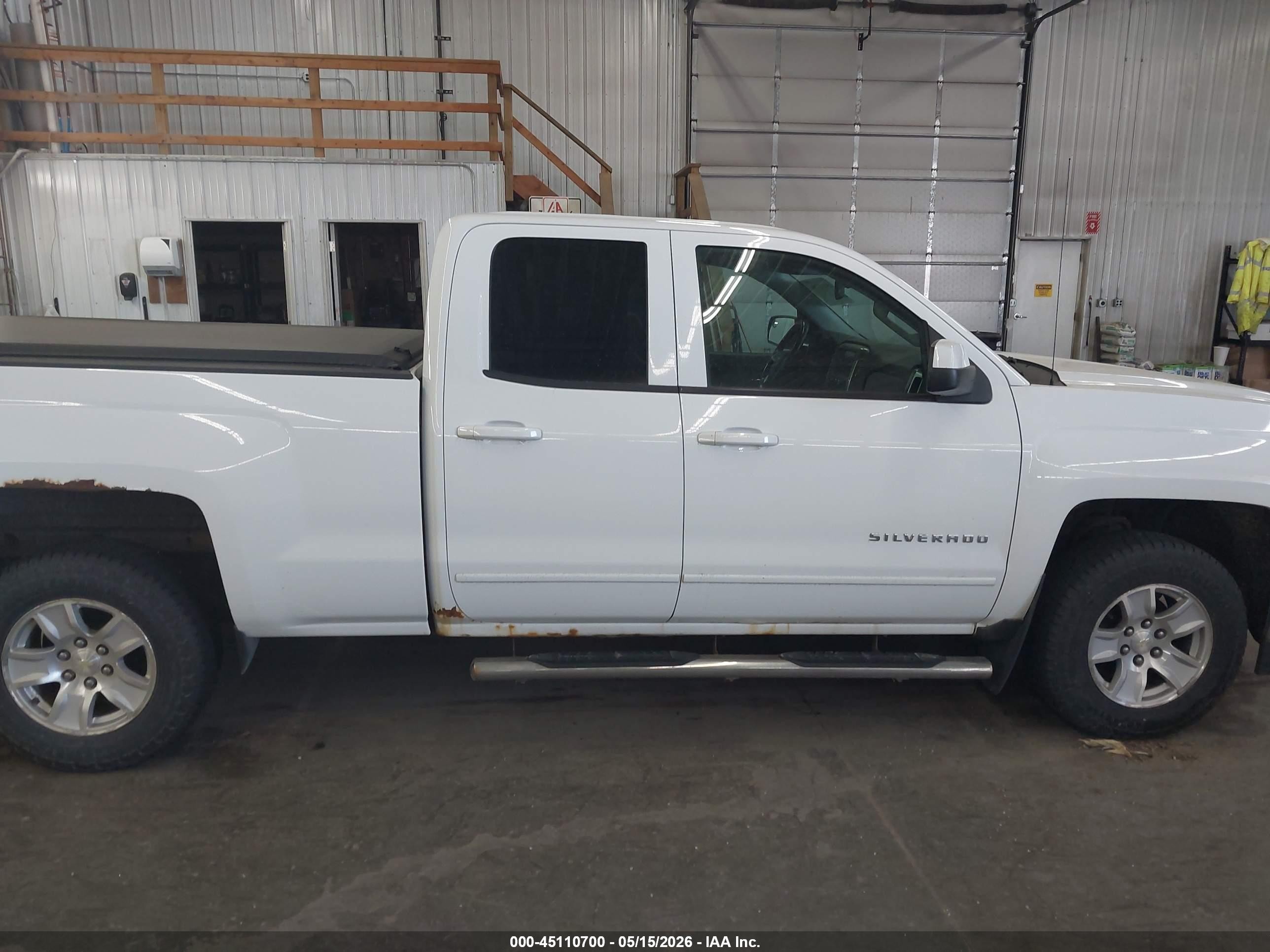2015 Chevrolet Silverado 1500 1lt Белый vin: 1GCVKREH4FZ359990