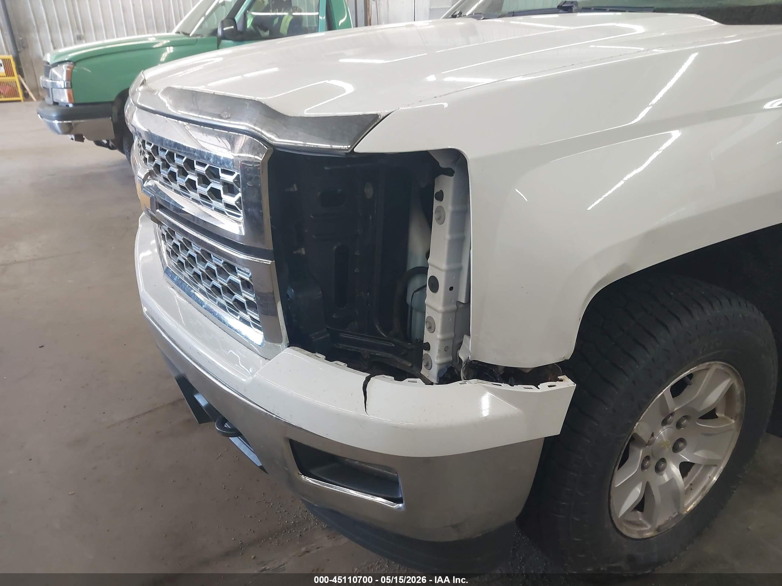 2015 Chevrolet Silverado 1500 1lt Белый vin: 1GCVKREH4FZ359990