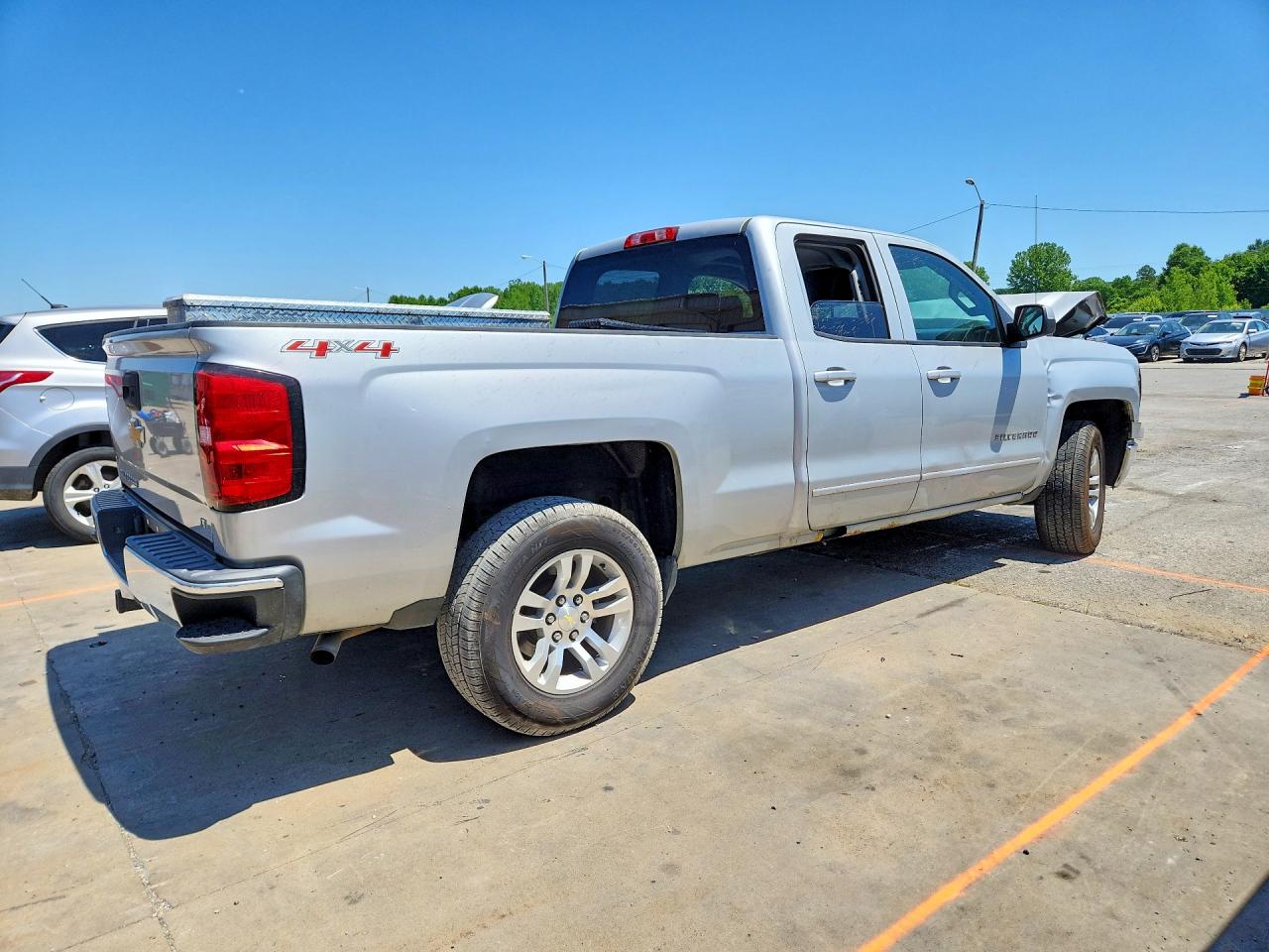 2015 Chevrolet Silverado K1500 Lt Silver vin: 1GCVKREH6FZ409353