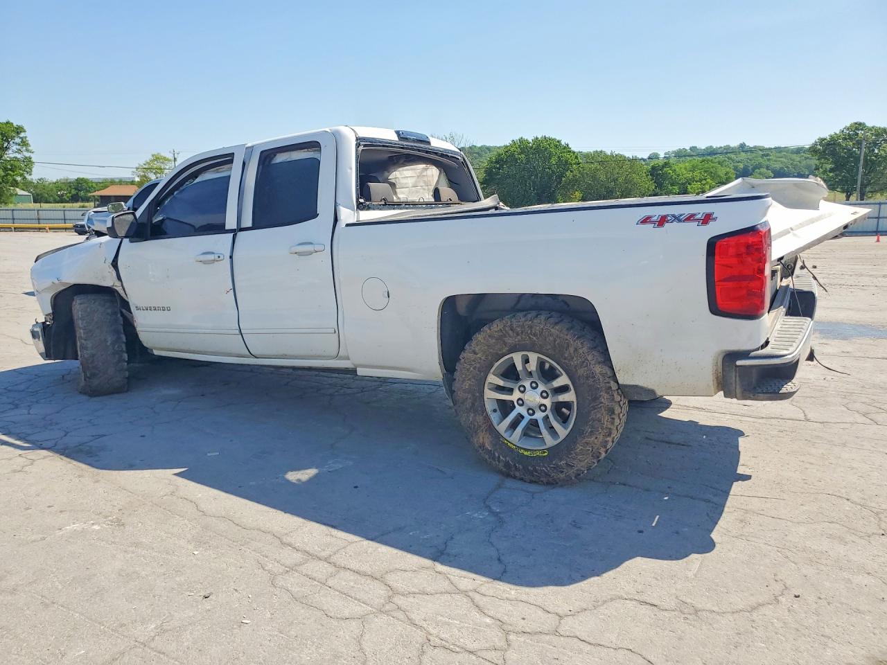 2015 Chevrolet Silverado K1500 Lt White vin: 1GCVKREH6FZ440179