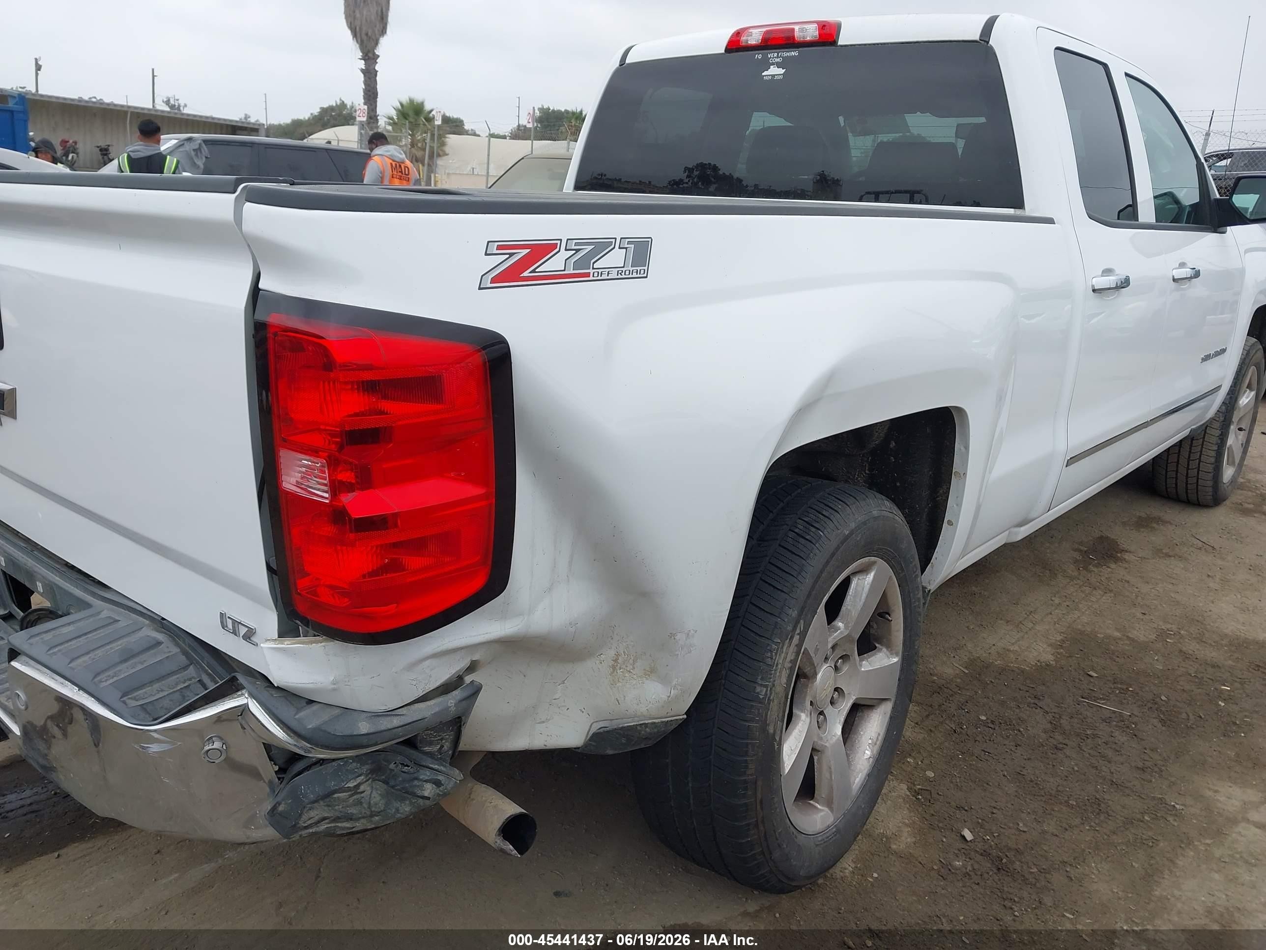 2014 Chevrolet Silverado 1500 Ltz White vin: 1GCVKSECXEZ249116