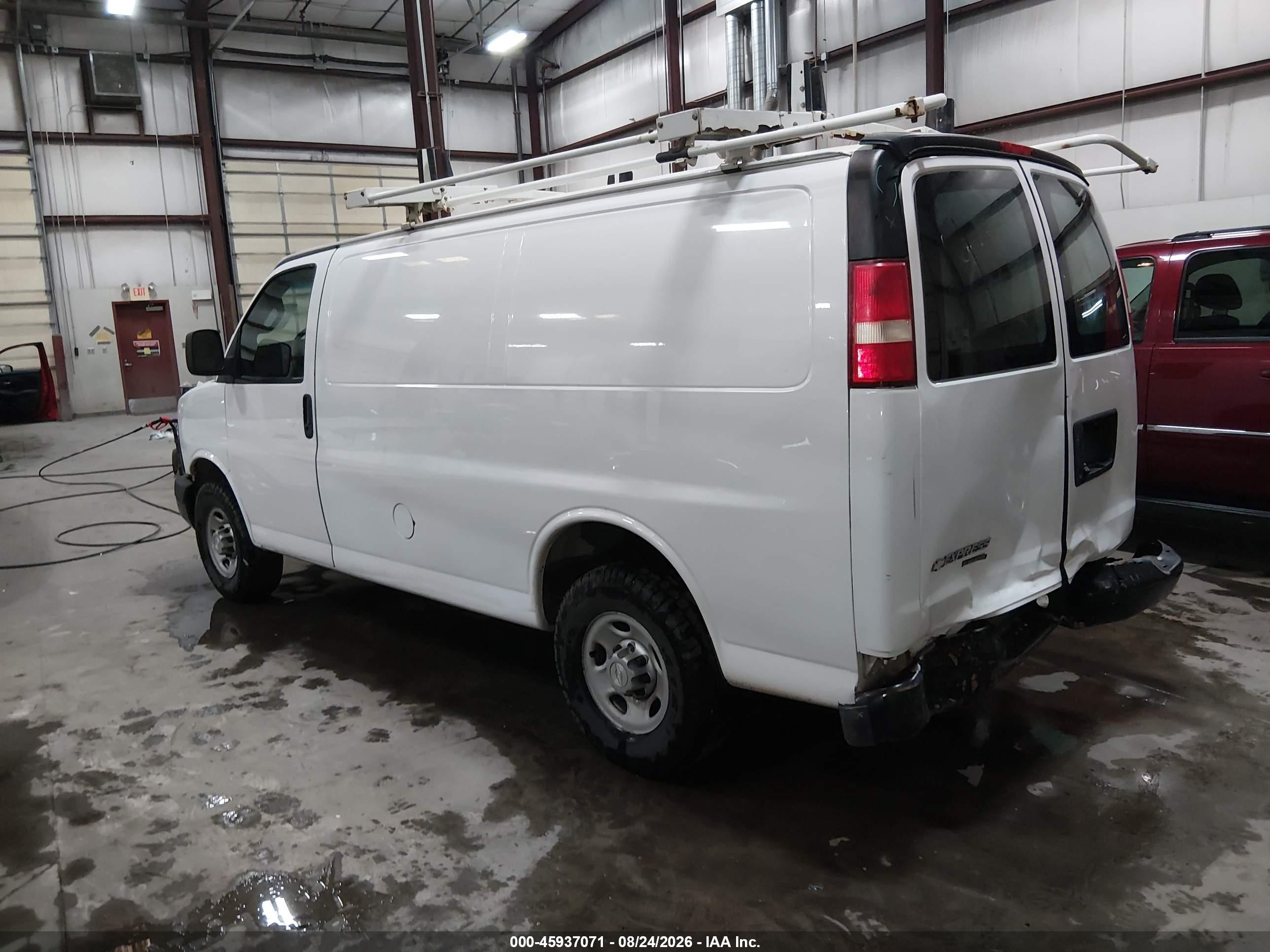 2016 Chevrolet Express 2500 Work Van Белый vin: 1GCWGAFF1G1290678