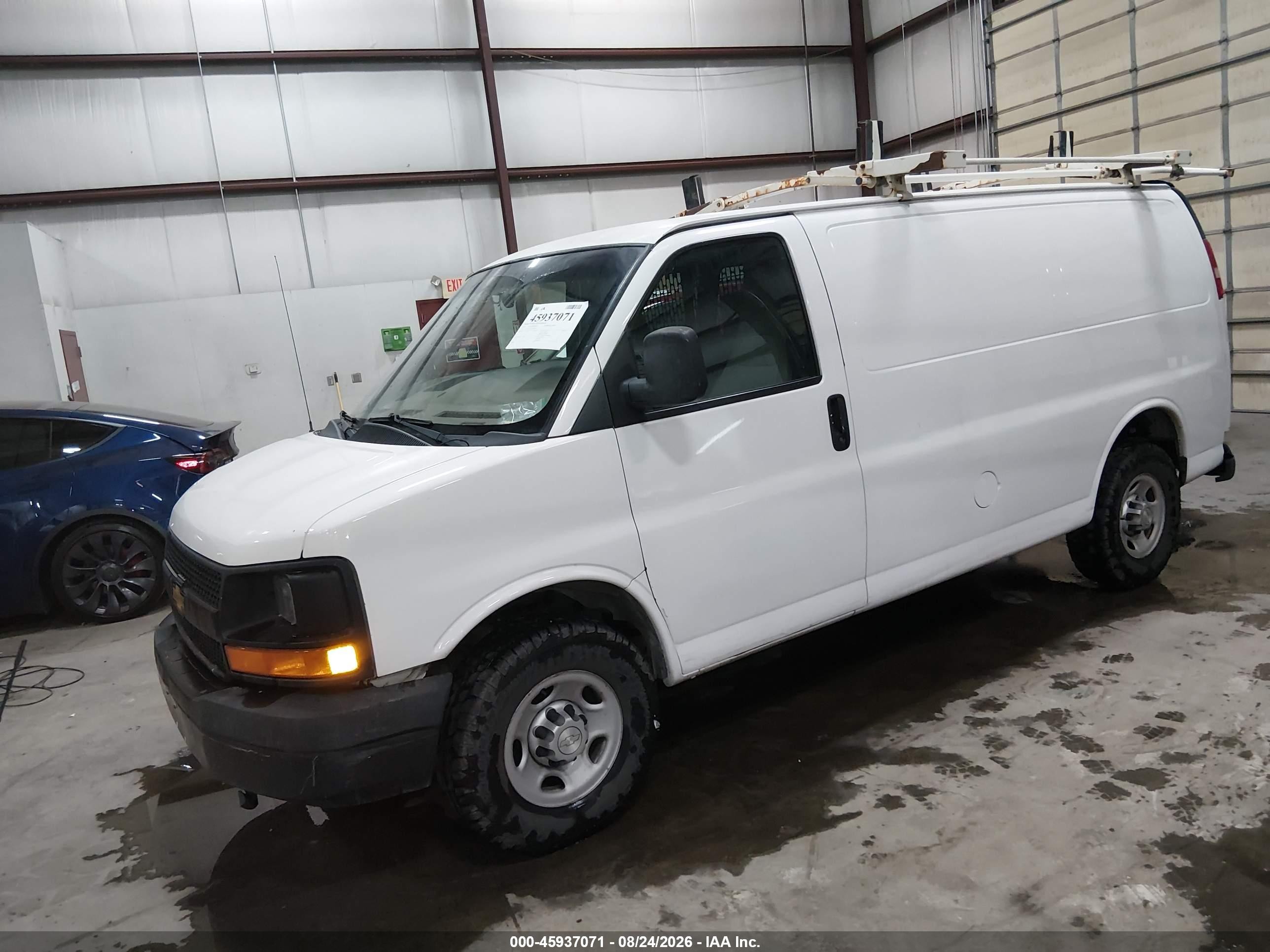 2016 Chevrolet Express 2500 Work Van Белый vin: 1GCWGAFF1G1290678