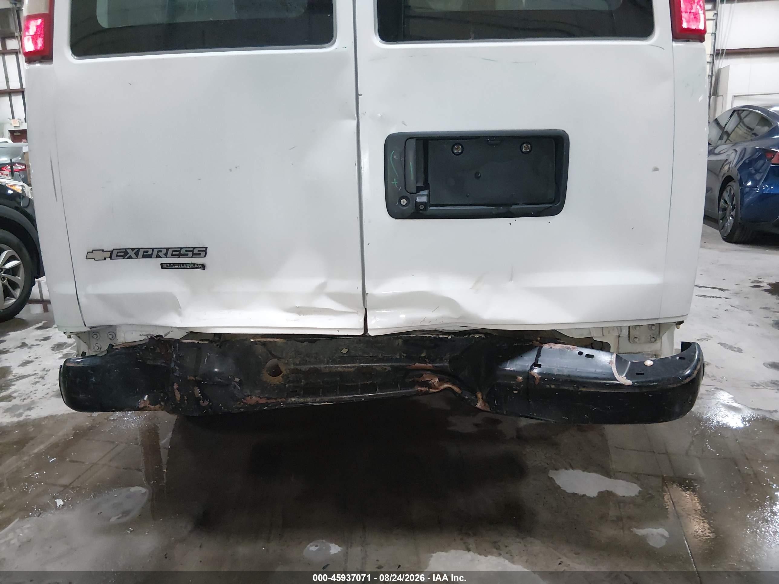 2016 Chevrolet Express 2500 Work Van Белый vin: 1GCWGAFF1G1290678