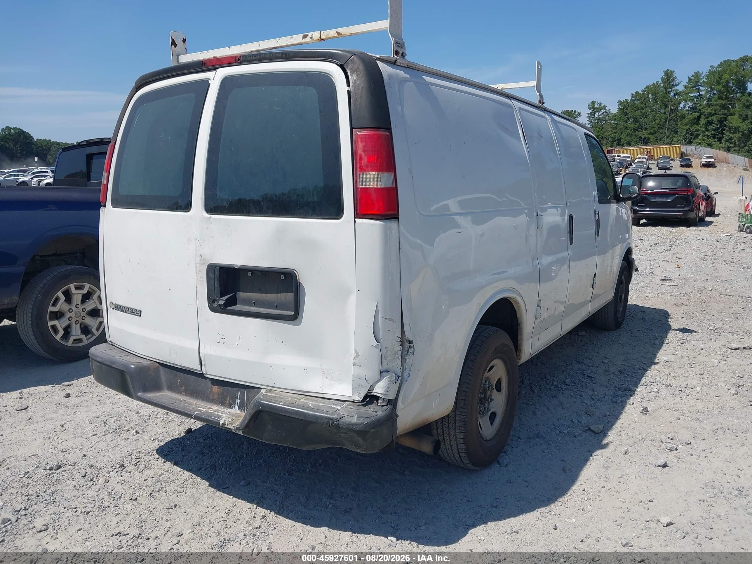 2017 Chevrolet Express 2500 Work Van White vin: 1GCWGAFF5H1127128