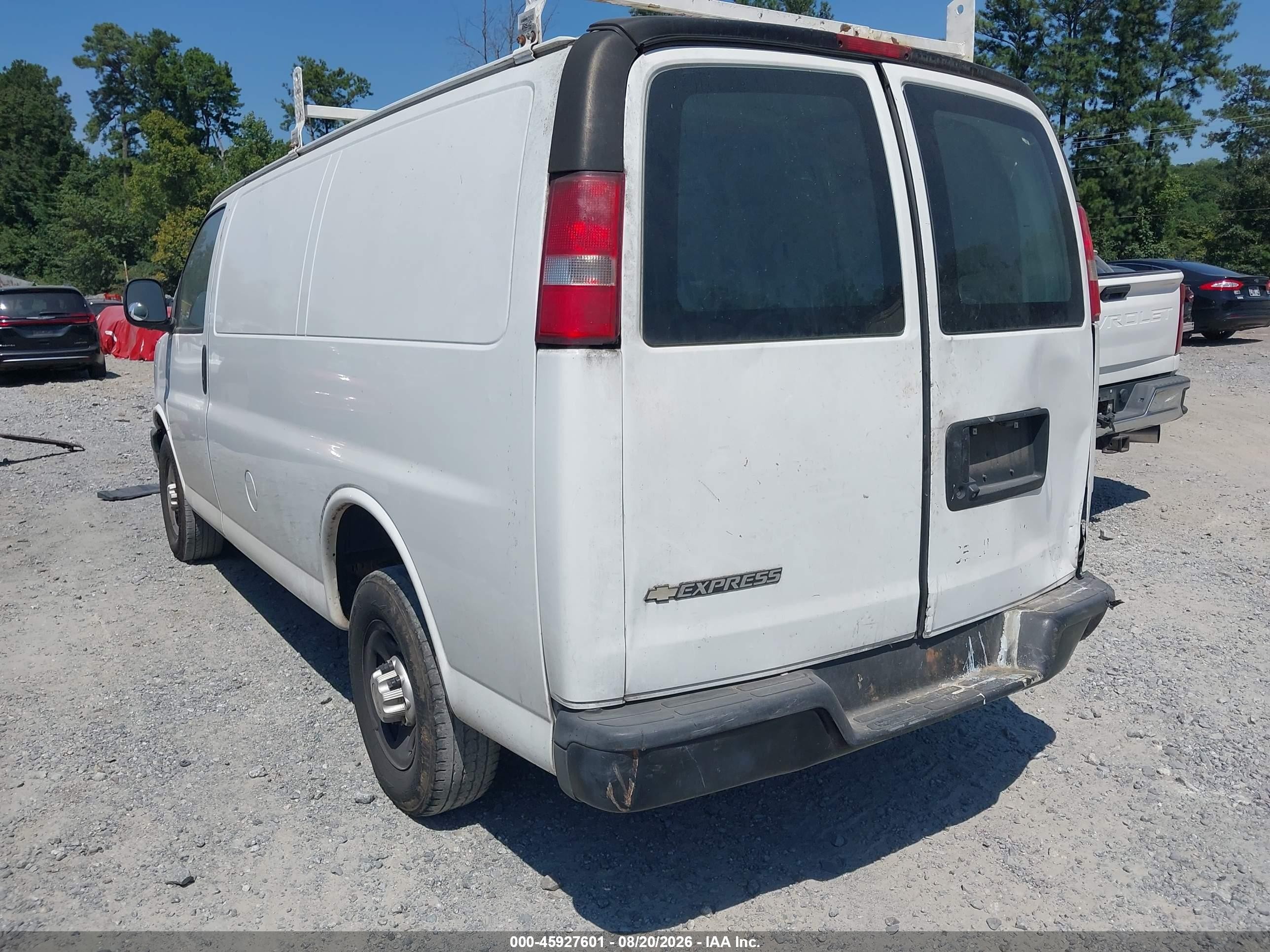 2017 Chevrolet Express 2500 Work Van White vin: 1GCWGAFF5H1127128
