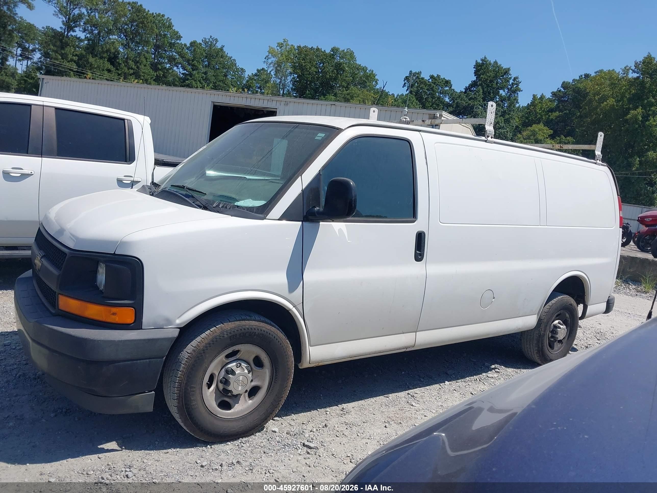 2017 Chevrolet Express 2500 Work Van White vin: 1GCWGAFF5H1127128