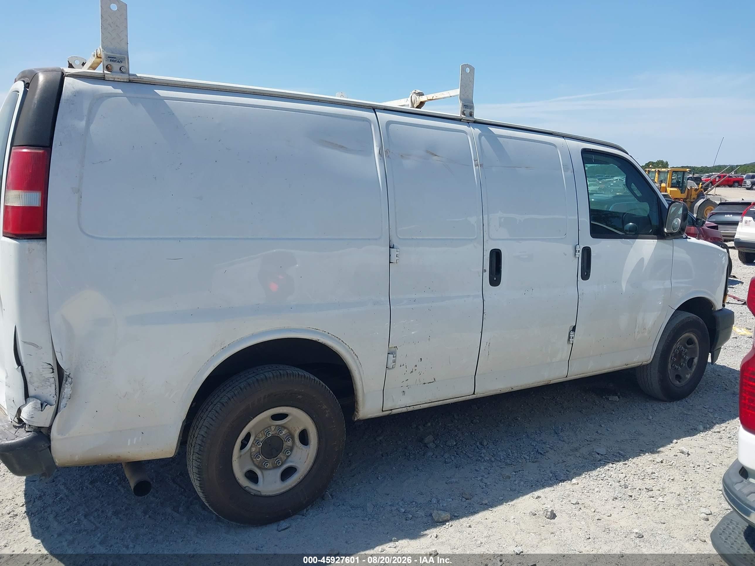 2017 Chevrolet Express 2500 Work Van White vin: 1GCWGAFF5H1127128