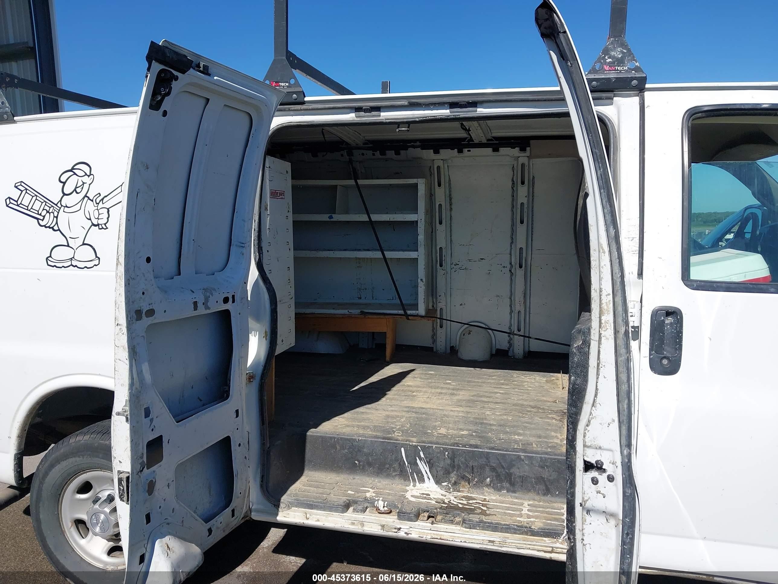 2016 Chevrolet Express 2500 Work Van Белый vin: 1GCWGAFF9G1156808