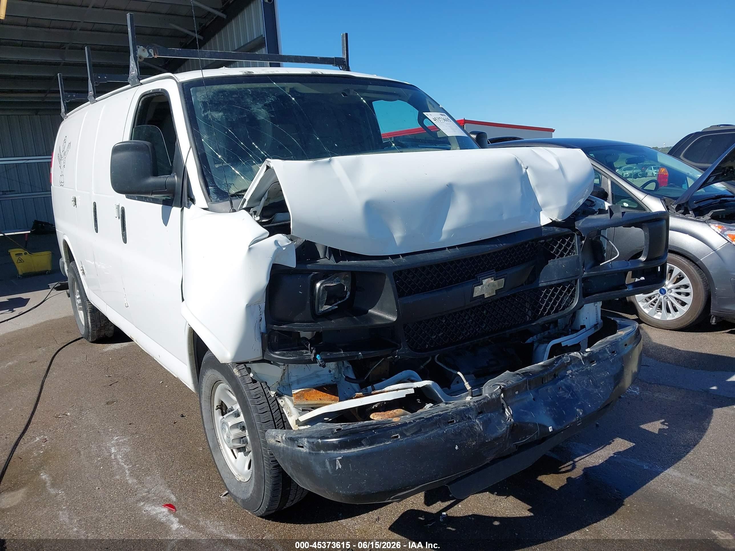 2016 Chevrolet Express 2500 Work Van Белый vin: 1GCWGAFF9G1156808